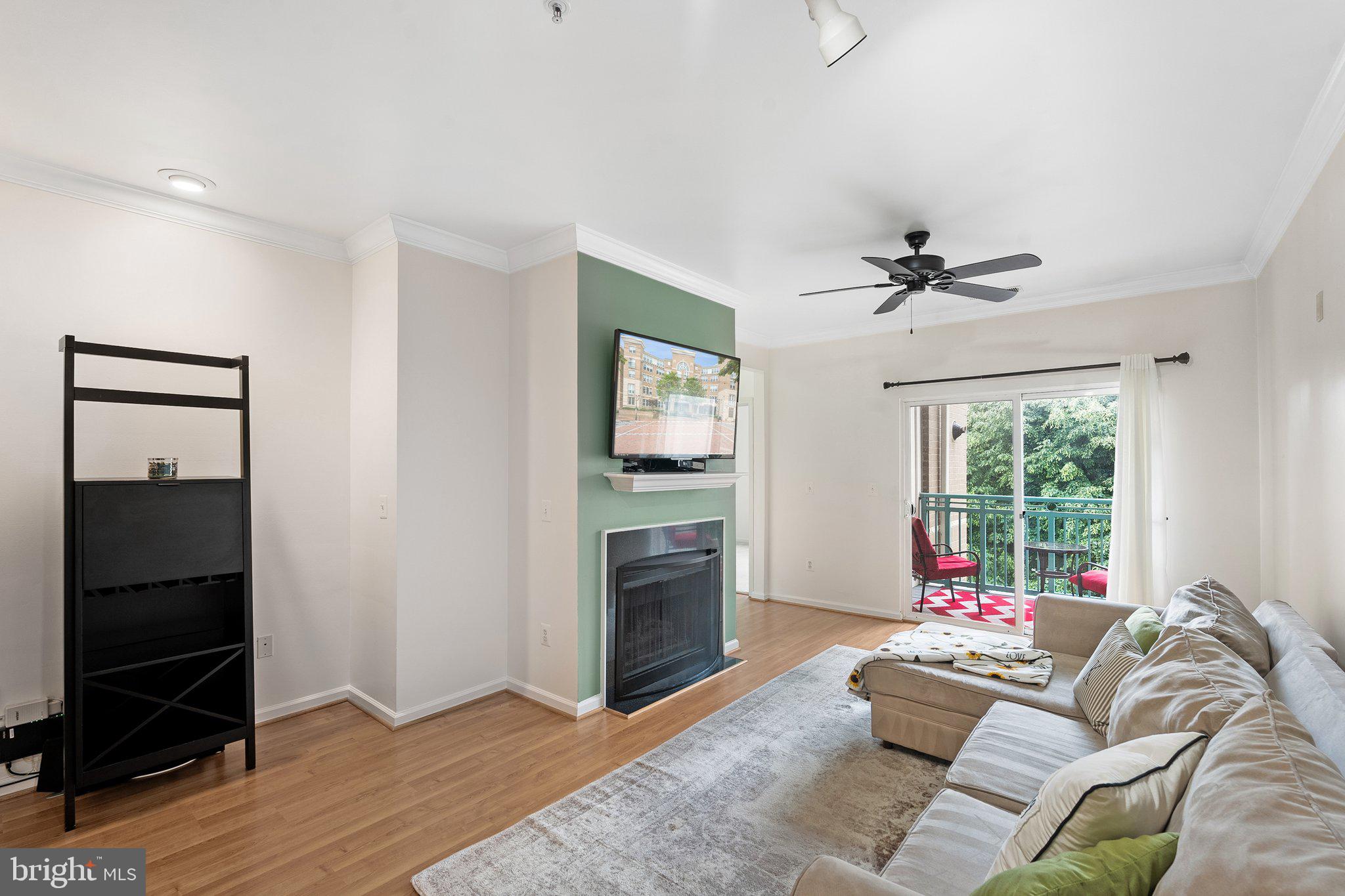 SAVOY AT RESTON TOWN CENTER - Residential