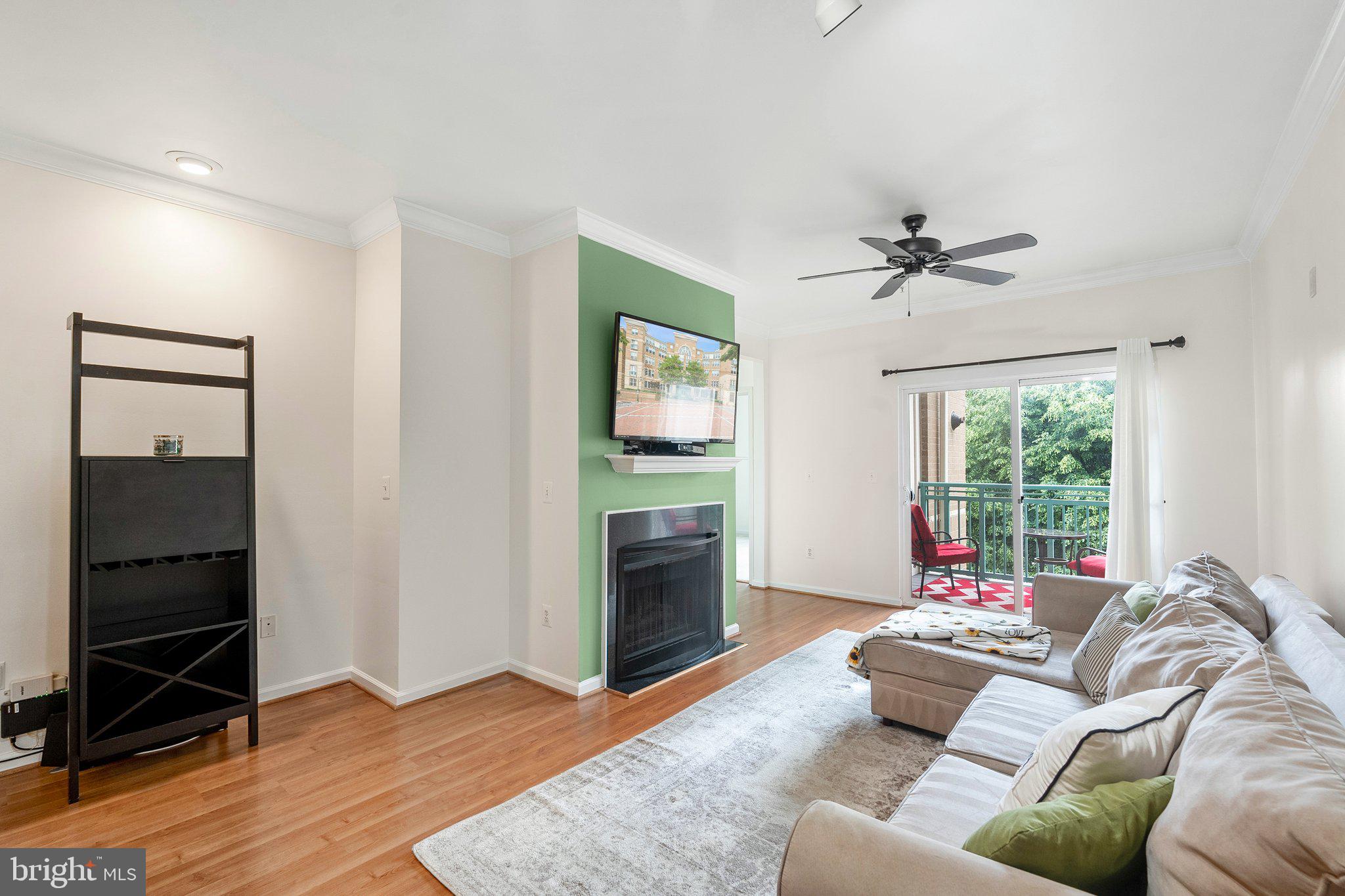 SAVOY AT RESTON TOWN CENTER - Residential