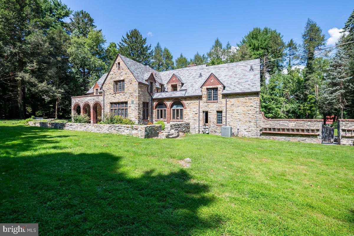 1804 BERNVILLE ROAD