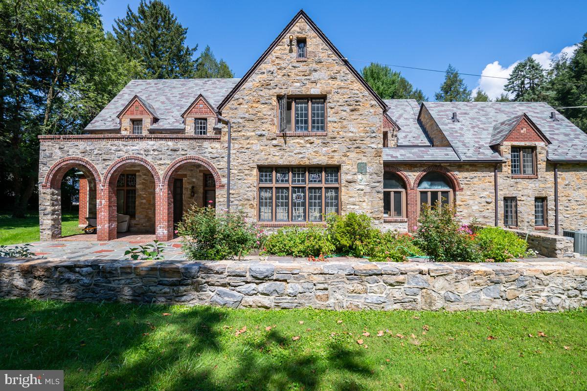 1804 BERNVILLE ROAD