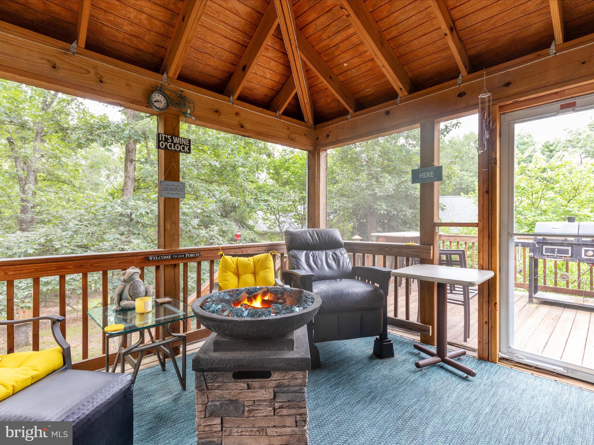 LAKE HOLIDAY ESTATES - Residential