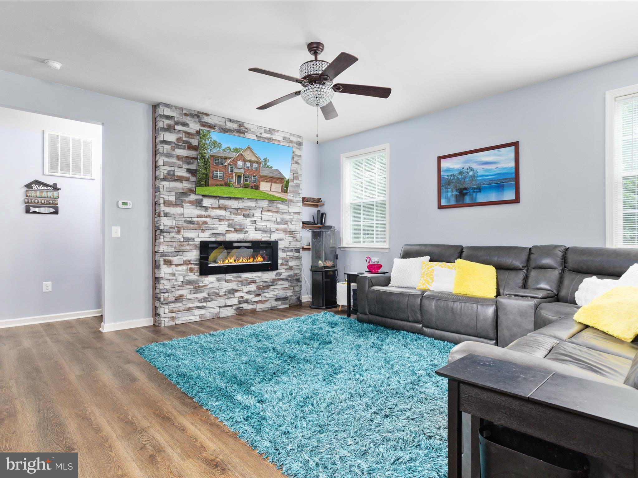 LAKE HOLIDAY ESTATES - Residential