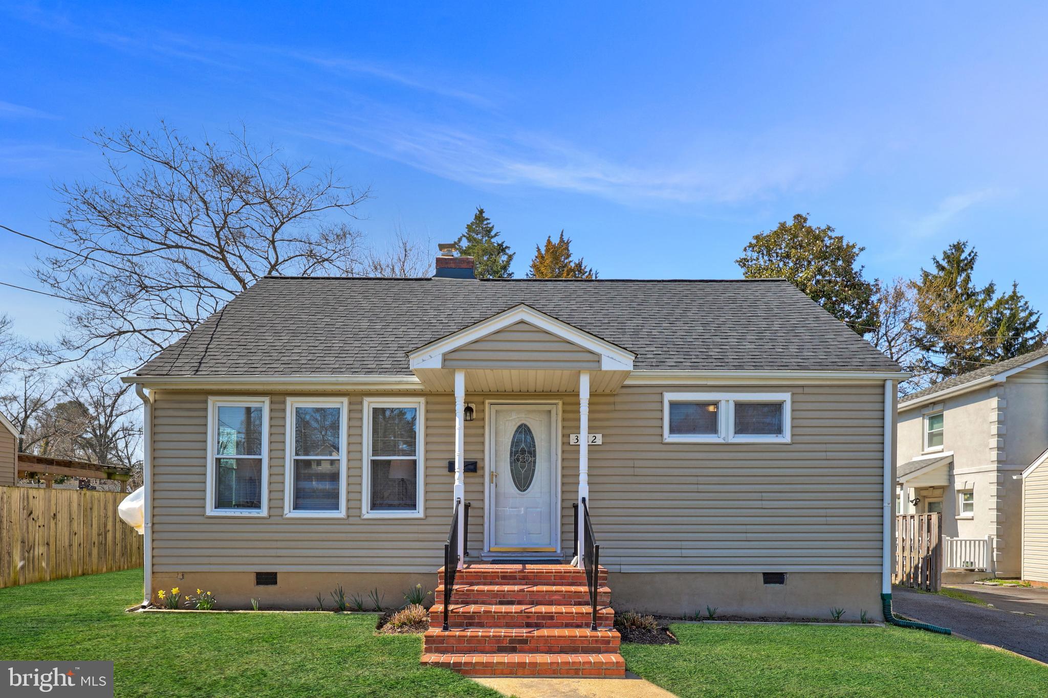 WEST LAWN - Residential