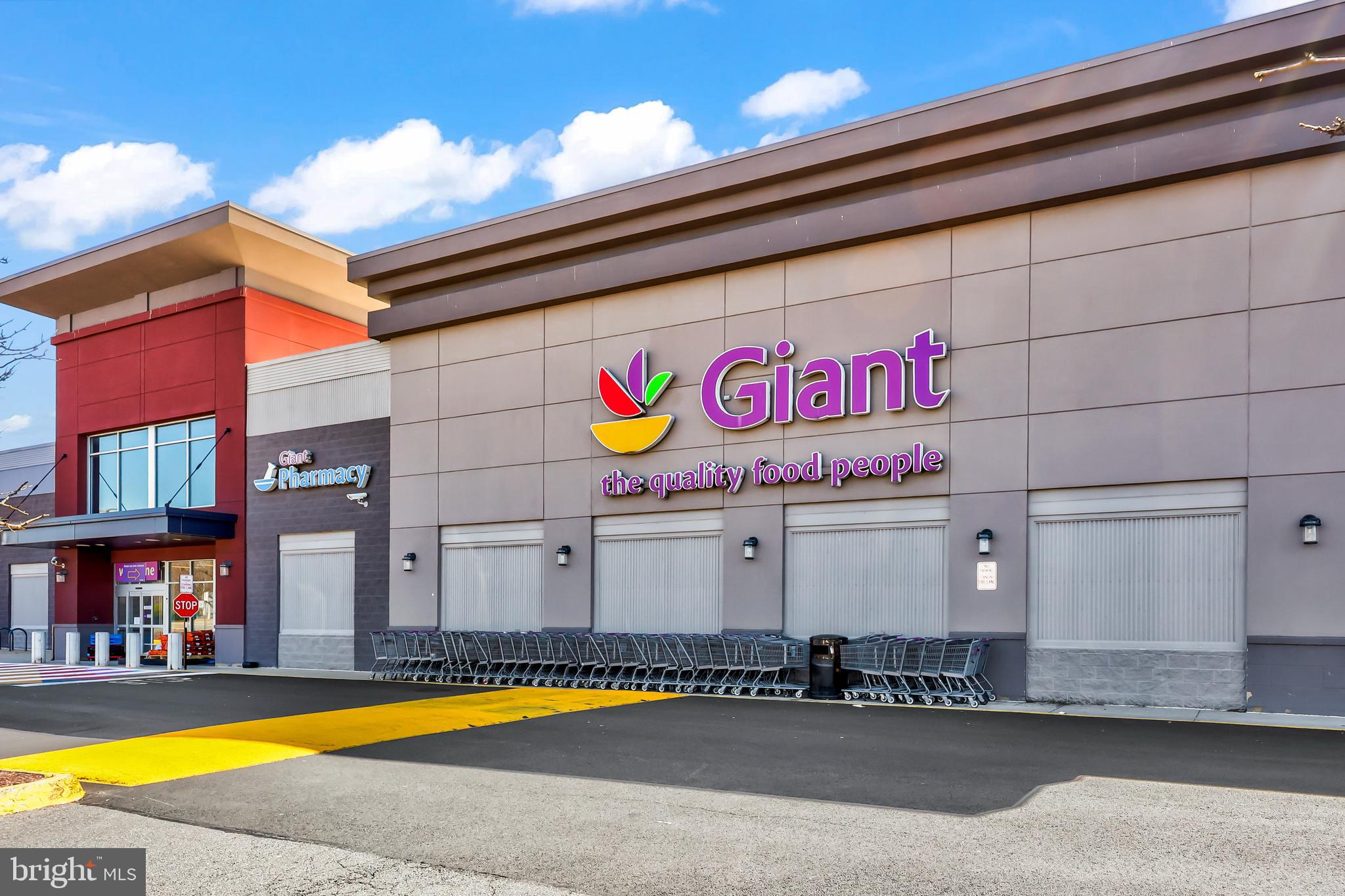 WEST LAWN - Residential