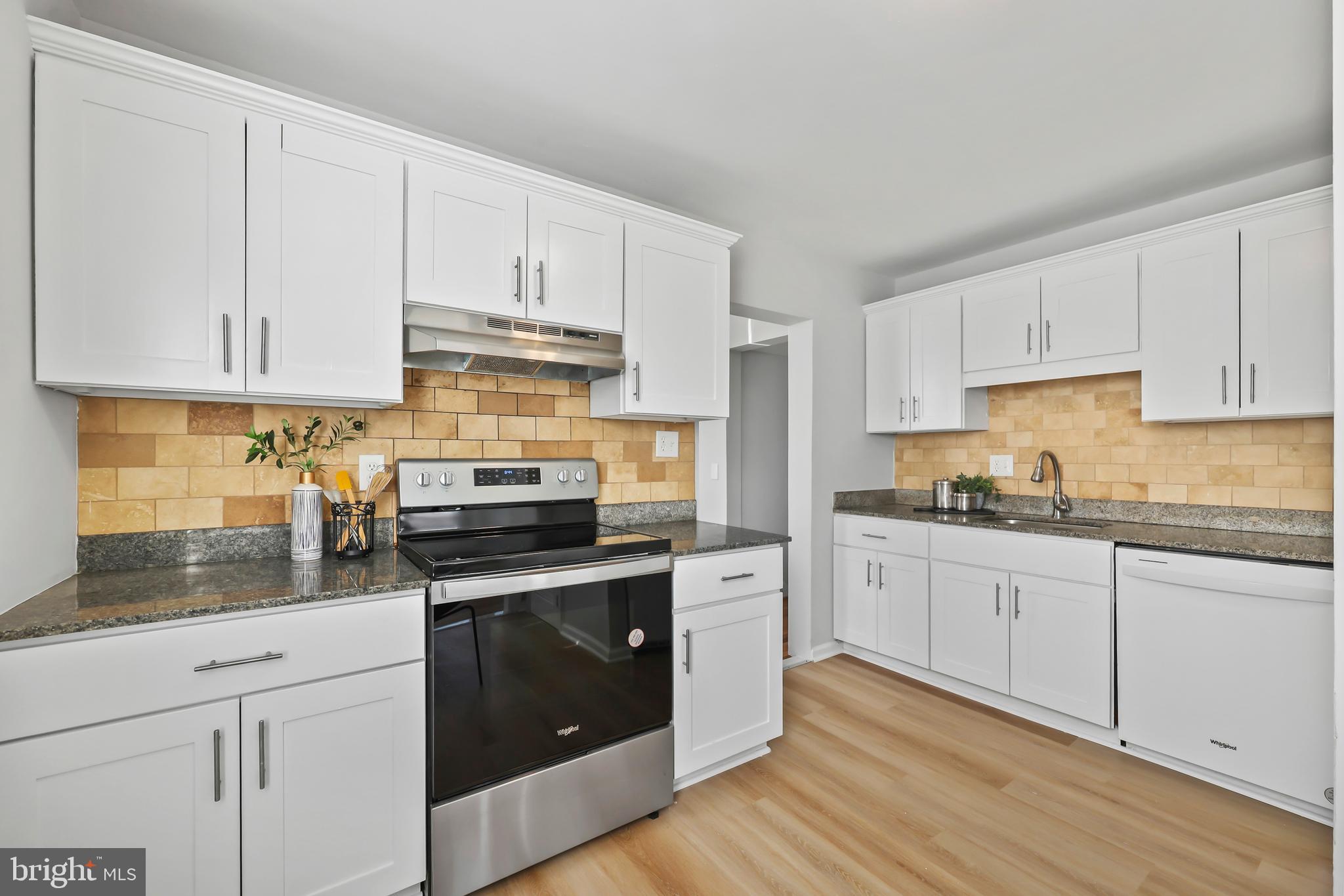 WEST LAWN - Residential