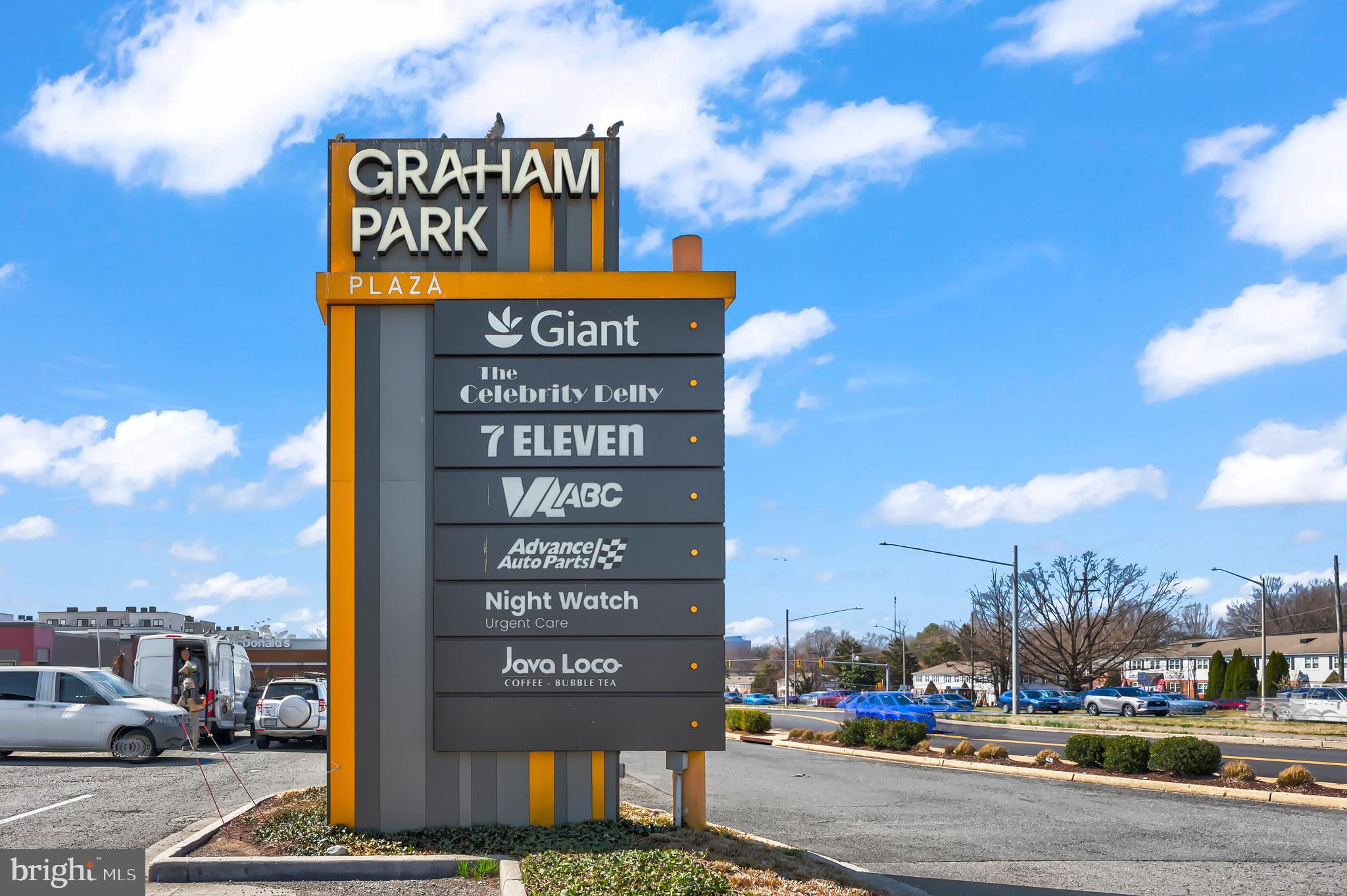 WEST LAWN - Residential