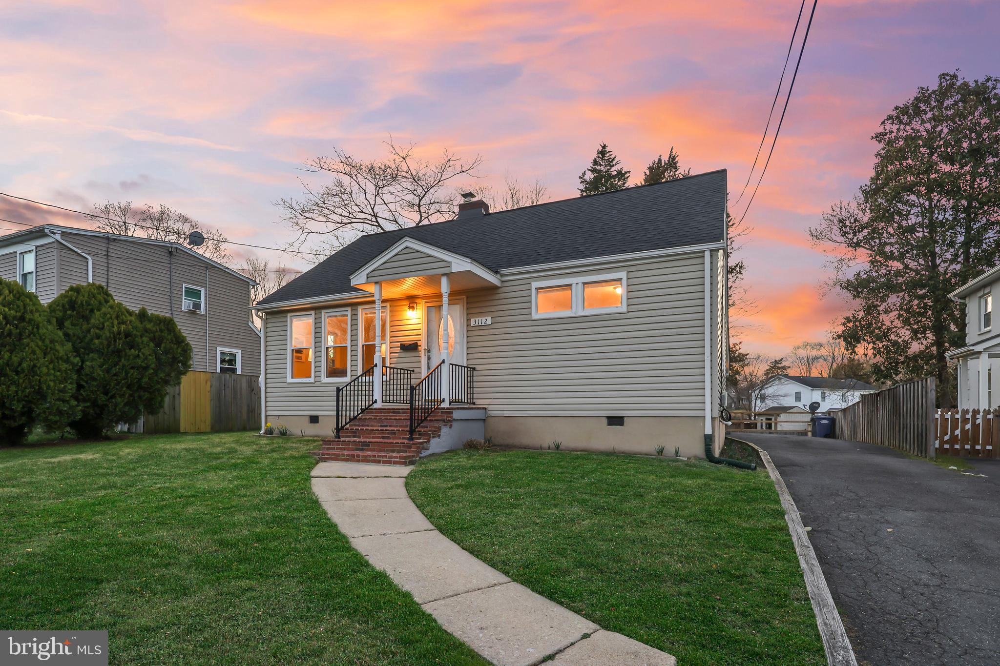 WEST LAWN - Residential