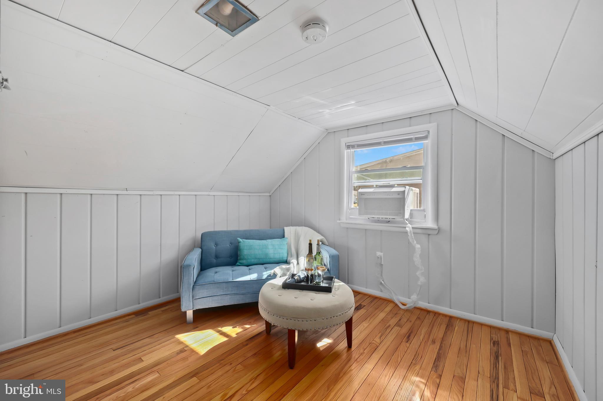 WEST LAWN - Residential