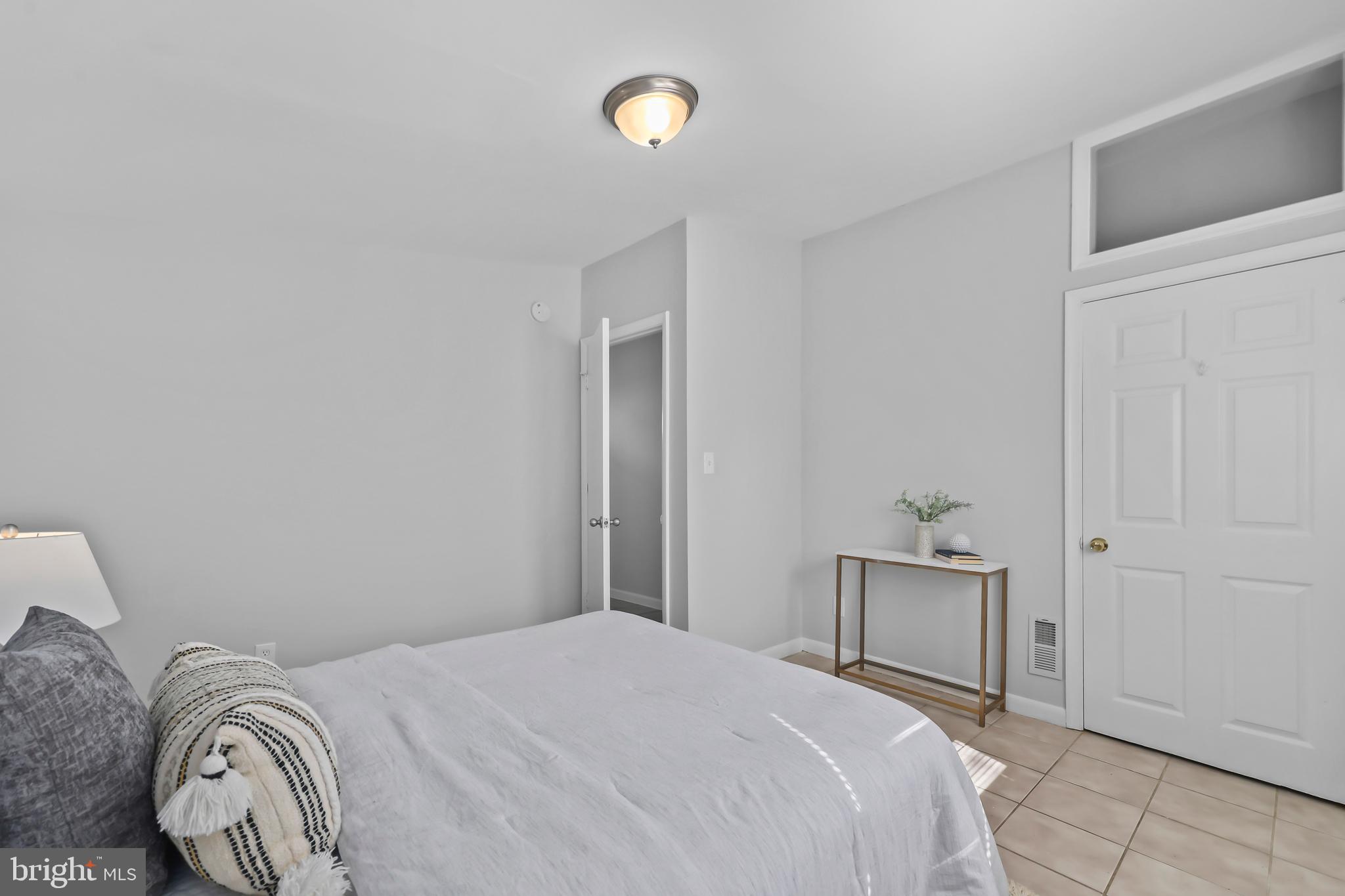 WEST LAWN - Residential