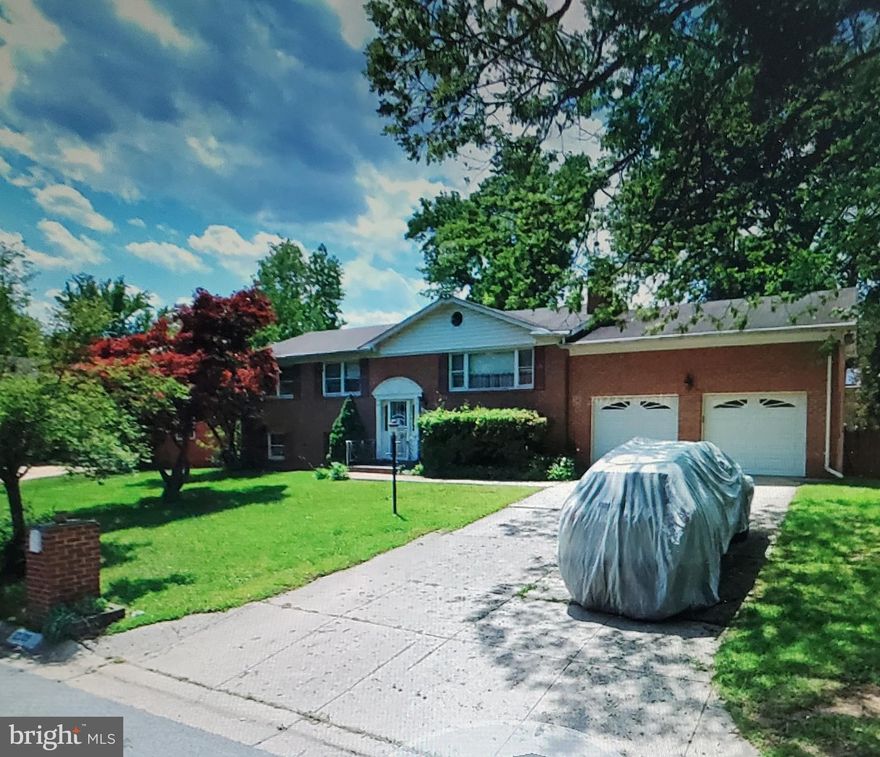 Welcome to this spacious and charming Split Foyer Brick home, nestled in the desirable Tantallon Square neighborhood of Fort Washington. Boasting 5 bedrooms, 3 full baths, and a 2-car garage, this 1970-built property offers endless potential for the savvy buyer looking to create their dream home. The main level features a large living room filled with natural light, a formal dining room, and an eat-in kitchen, perfect for family gatherings. Enjoy cozy evenings by the fireplace in the expansive family room on the lower level, or take advantage of the generous fenced yard for outdoor activities and entertaining.
This home is being sold AS-IS and requires some updating and TLC, making it the perfect opportunity to customize it to your taste. Located just minutes from Franklin Square Park, National Harbor, Alexandria, VA, and Washington D.C., this property offers the perfect blend of suburban tranquility and urban convenience. Whether you're looking to add your personal touch or invest in a home with great bones in a prime location, this is a fantastic opportunity you don't want to miss!