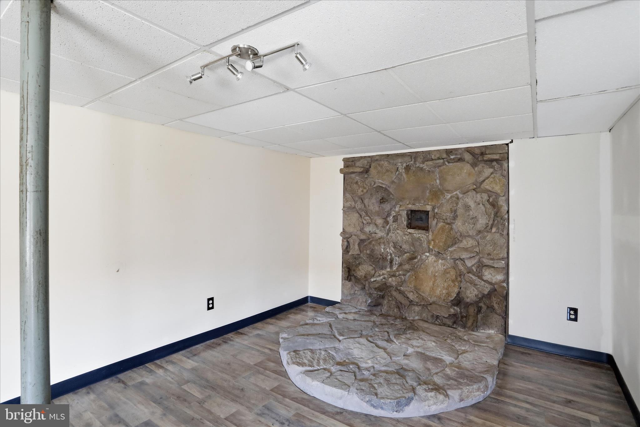 NELSON - Residential