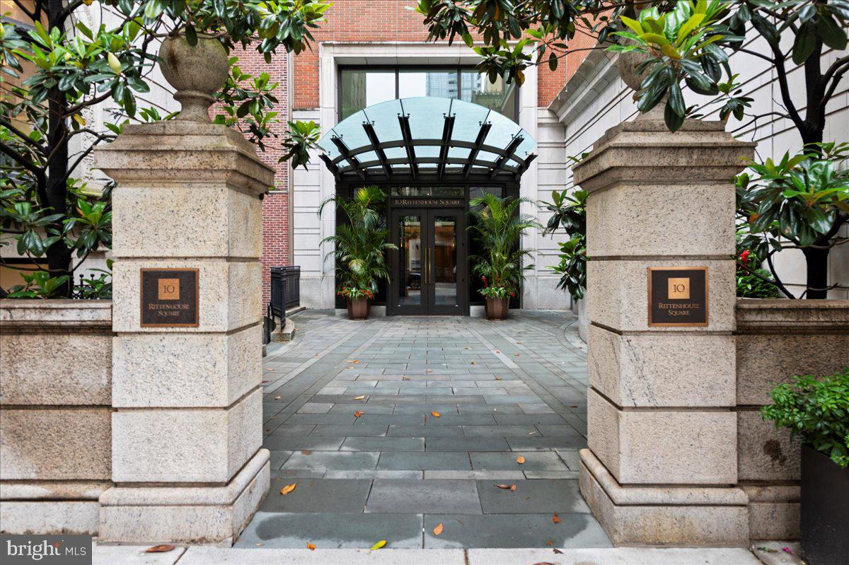 RITTENHOUSE SQUARE - Residential Lease