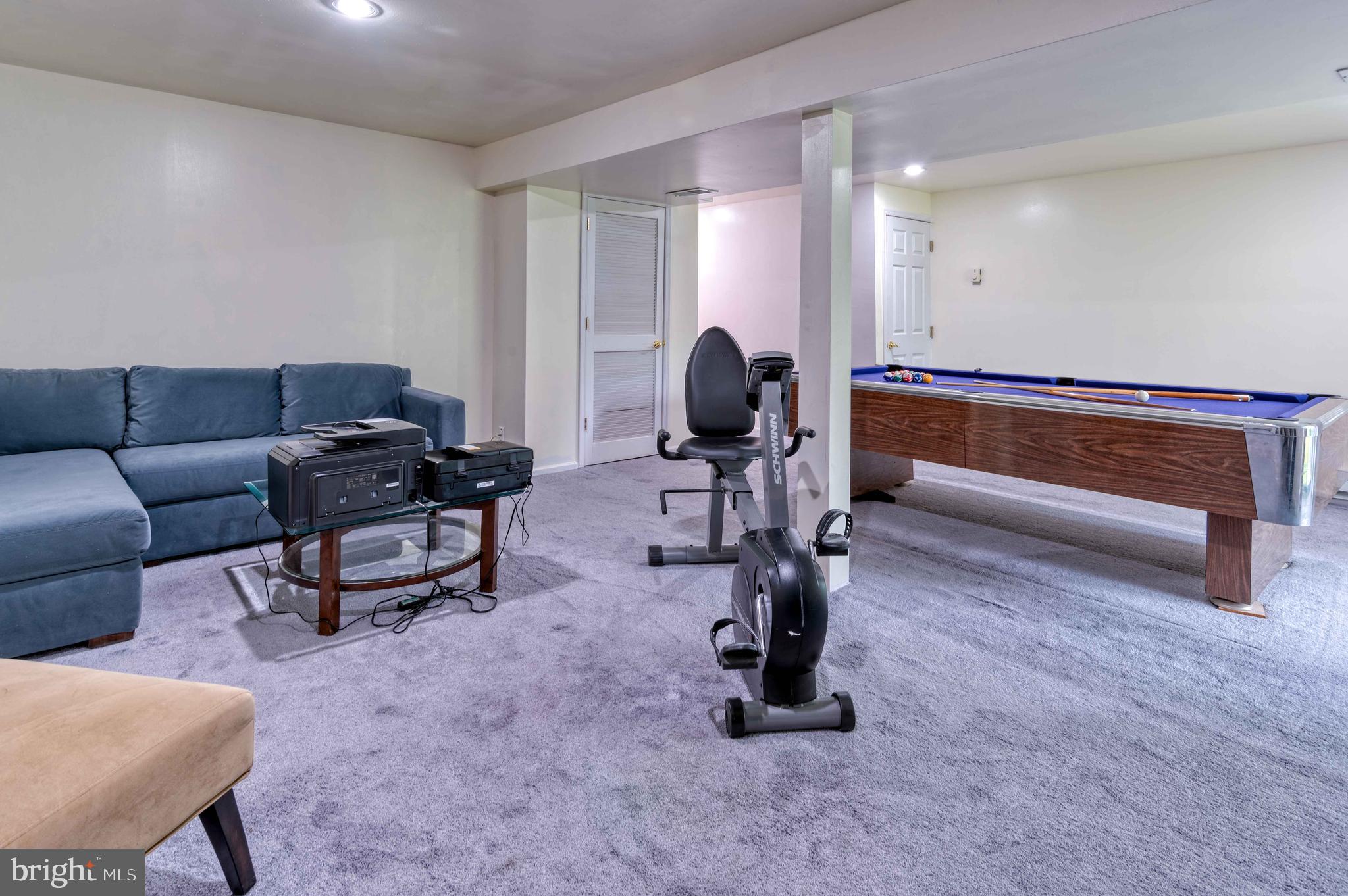 STOTESBURY TWHSE - Residential