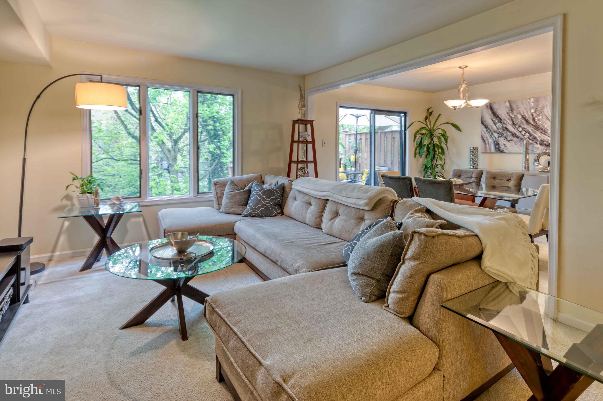 STOTESBURY TWHSE - Residential