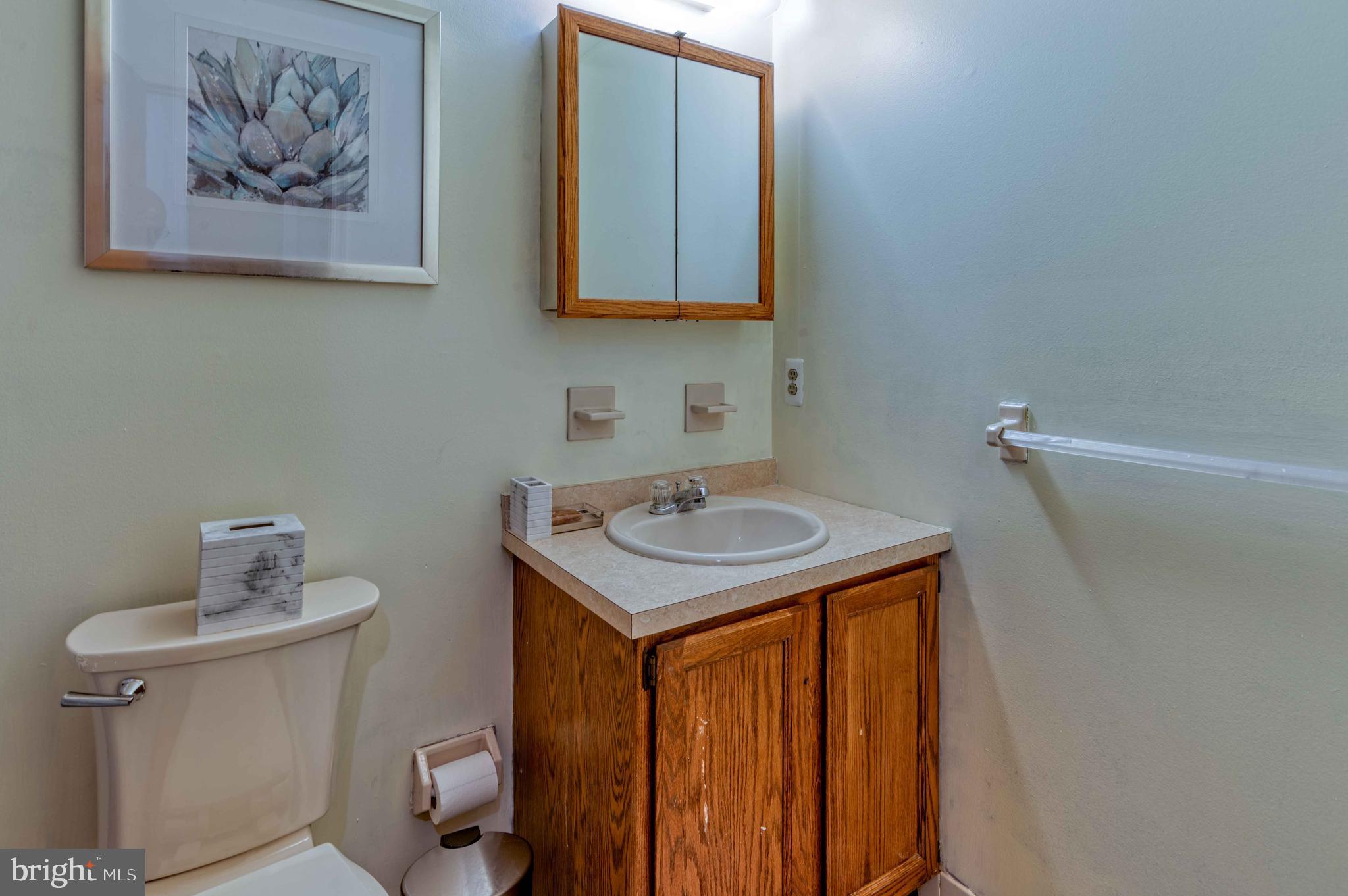 STOTESBURY TWHSE - Residential