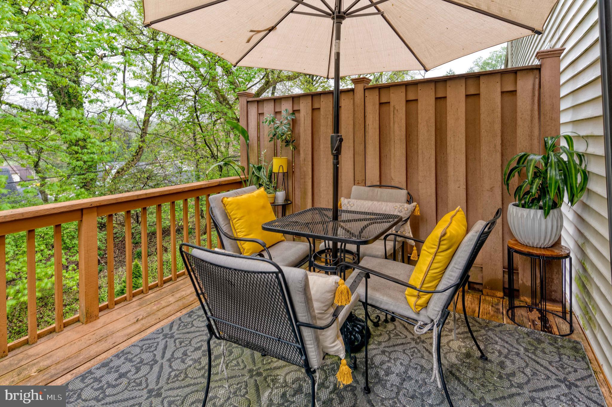STOTESBURY TWHSE - Residential