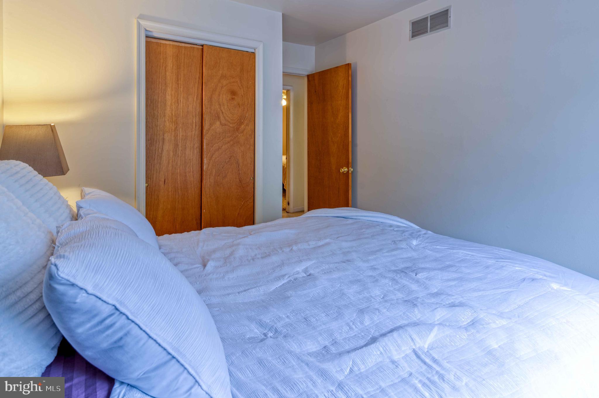 STOTESBURY TWHSE - Residential