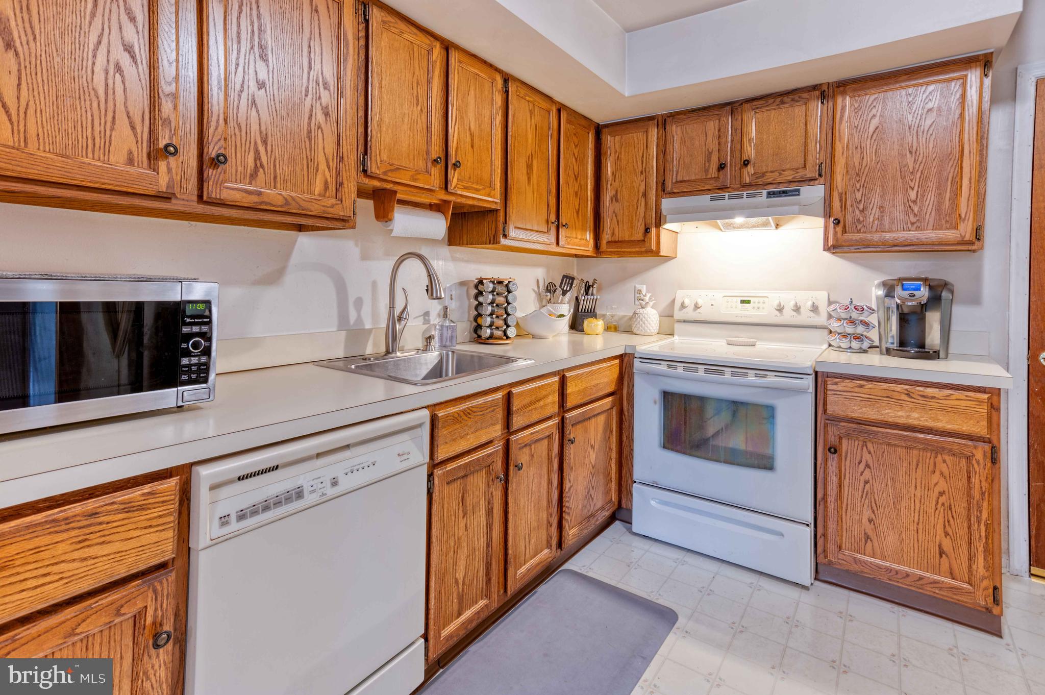 STOTESBURY TWHSE - Residential