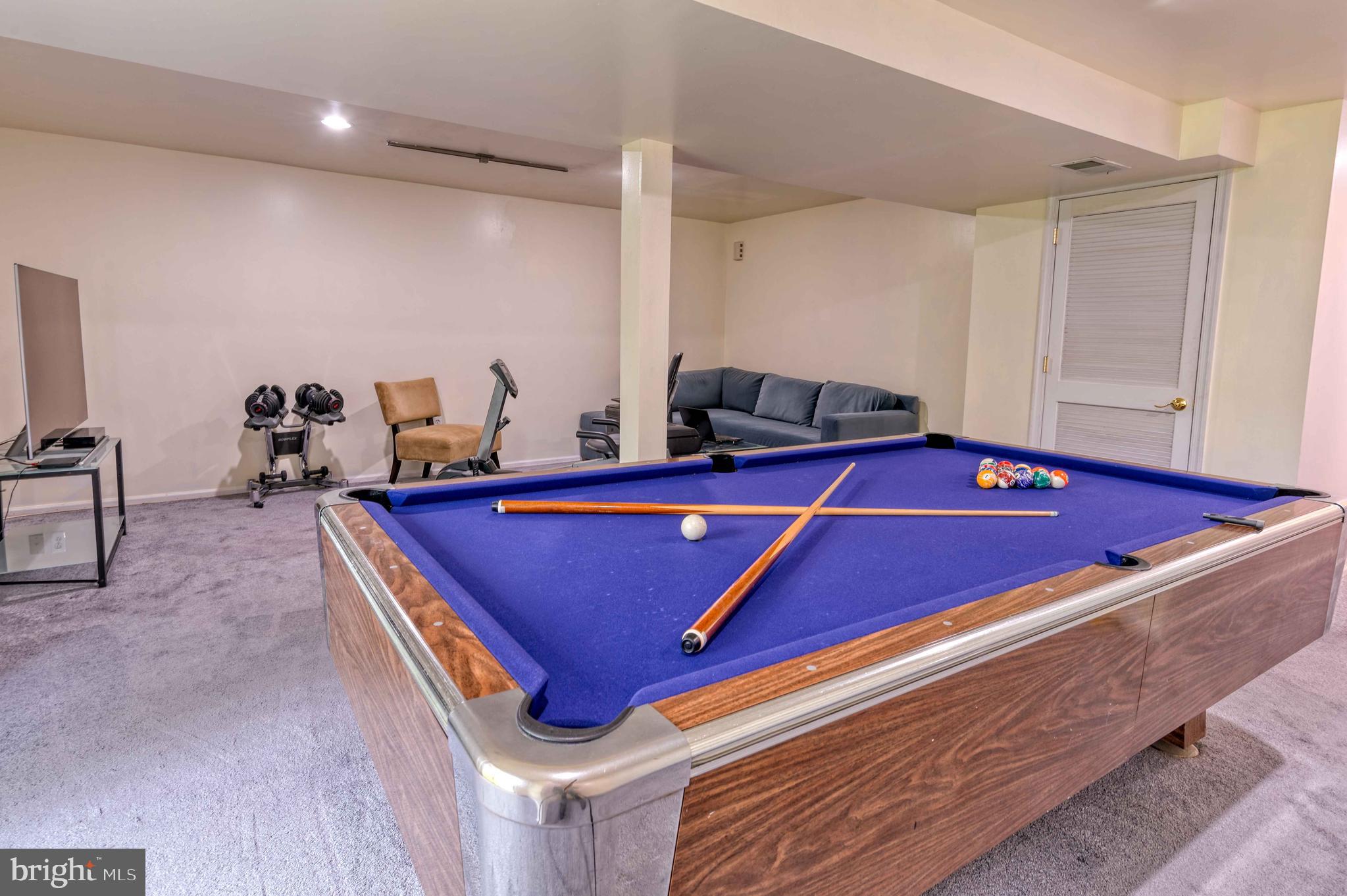 STOTESBURY TWHSE - Residential