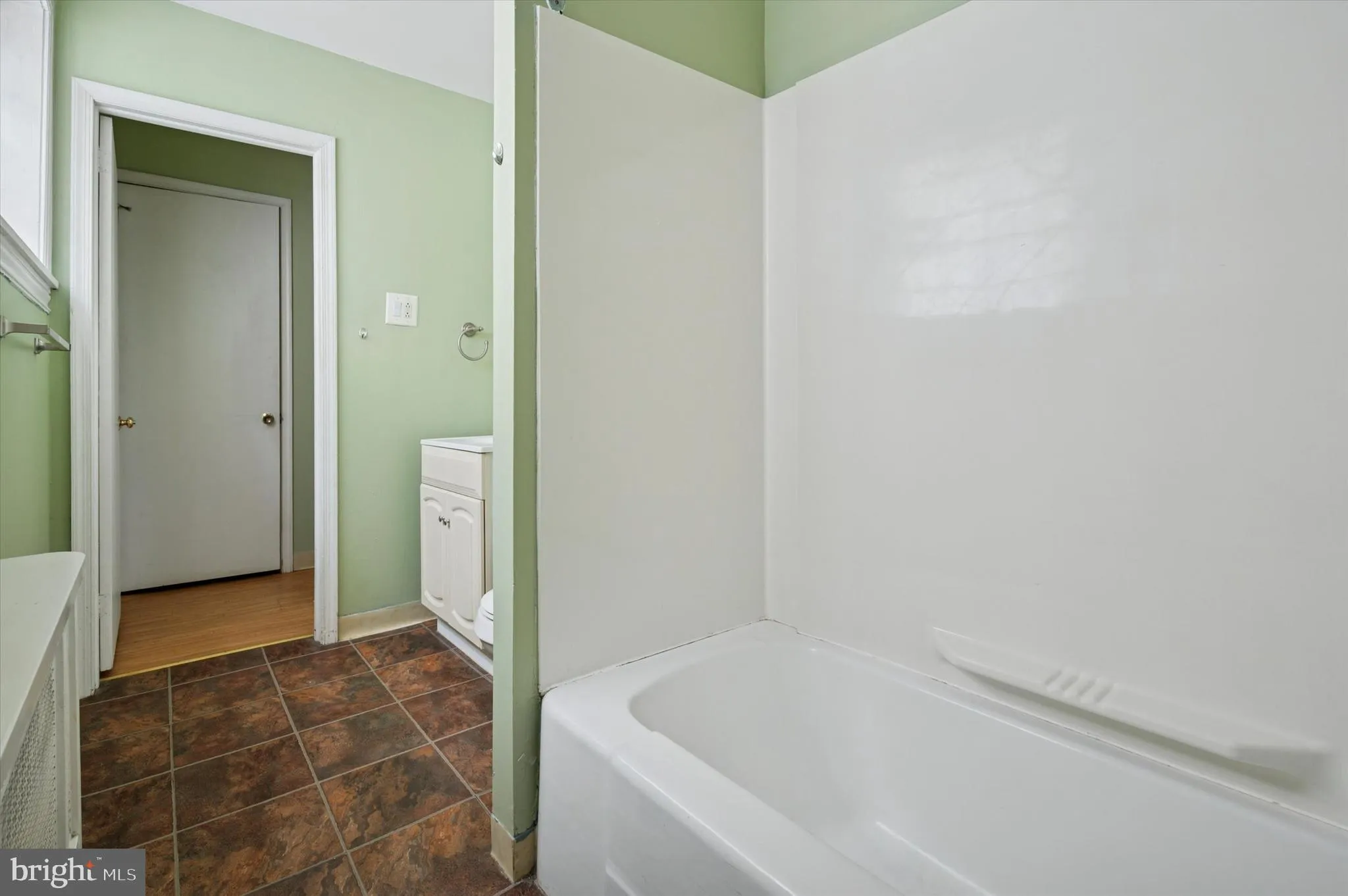 Philadelphia, Pennsylvania 19127, United States, 2 Bedrooms Bedrooms, ,1 BathroomBathrooms,Residential,Pending,84190