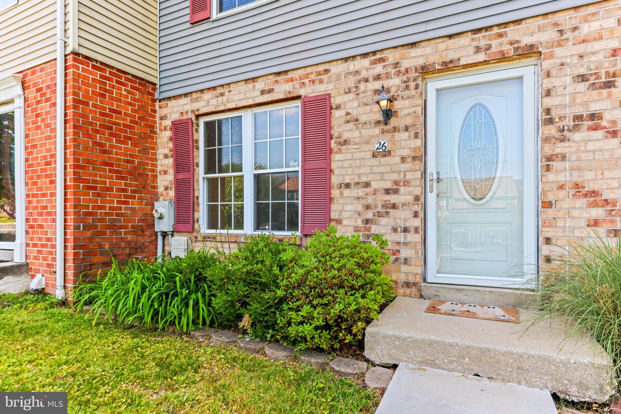 26 CLEARLAKE COURT