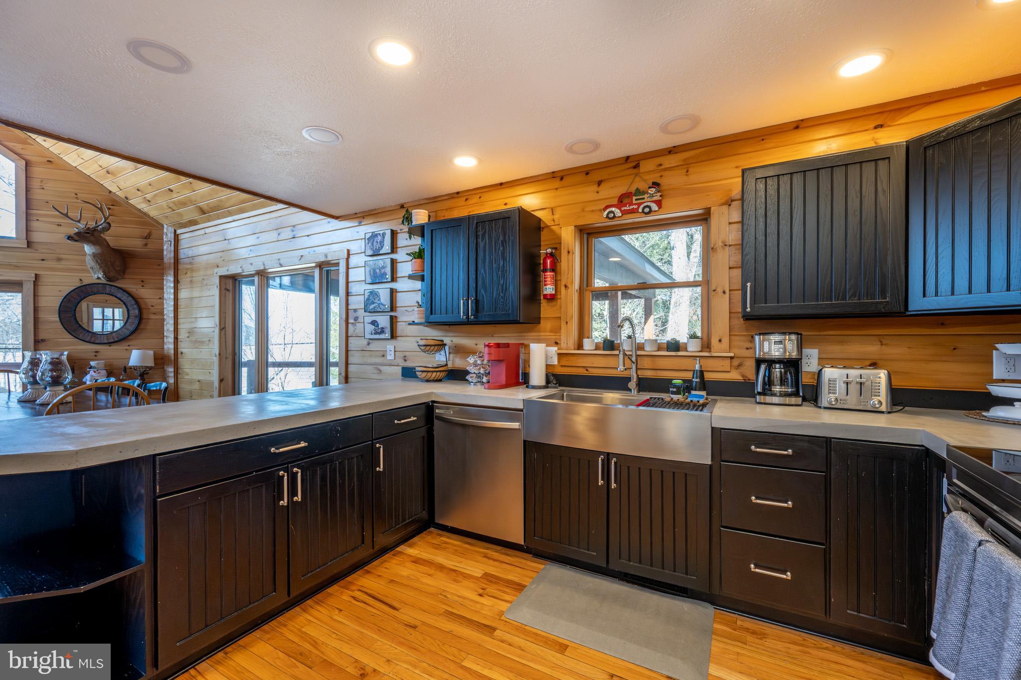 GLENDALE ROAD - Residential