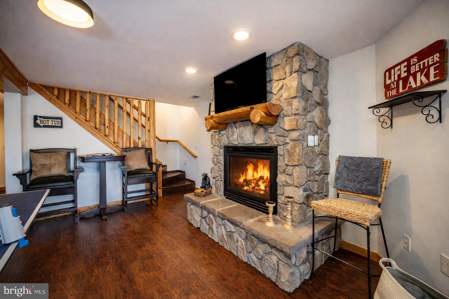 GLENDALE ROAD - Residential