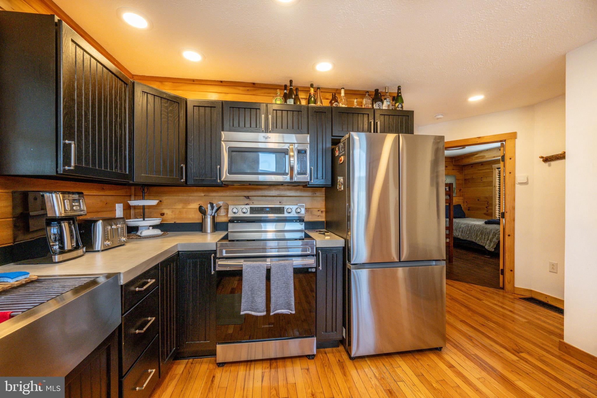 GLENDALE ROAD - Residential