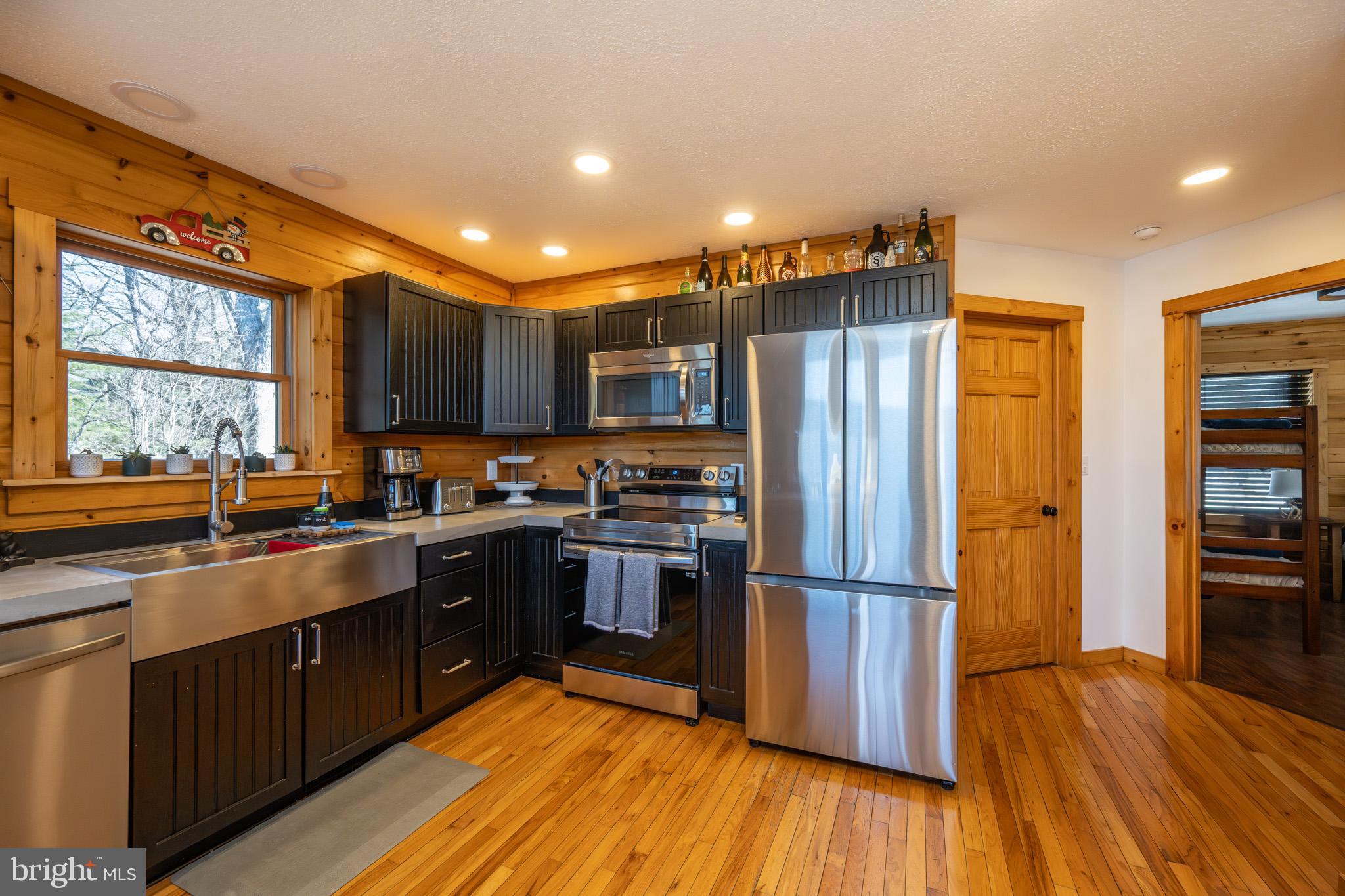 GLENDALE ROAD - Residential