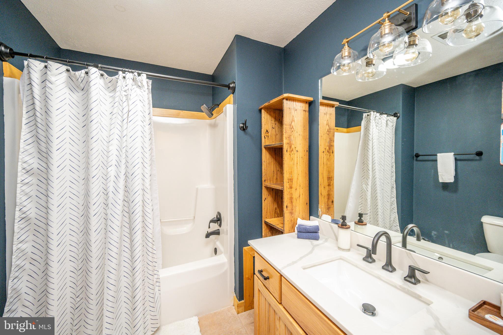 GLENDALE ROAD - Residential