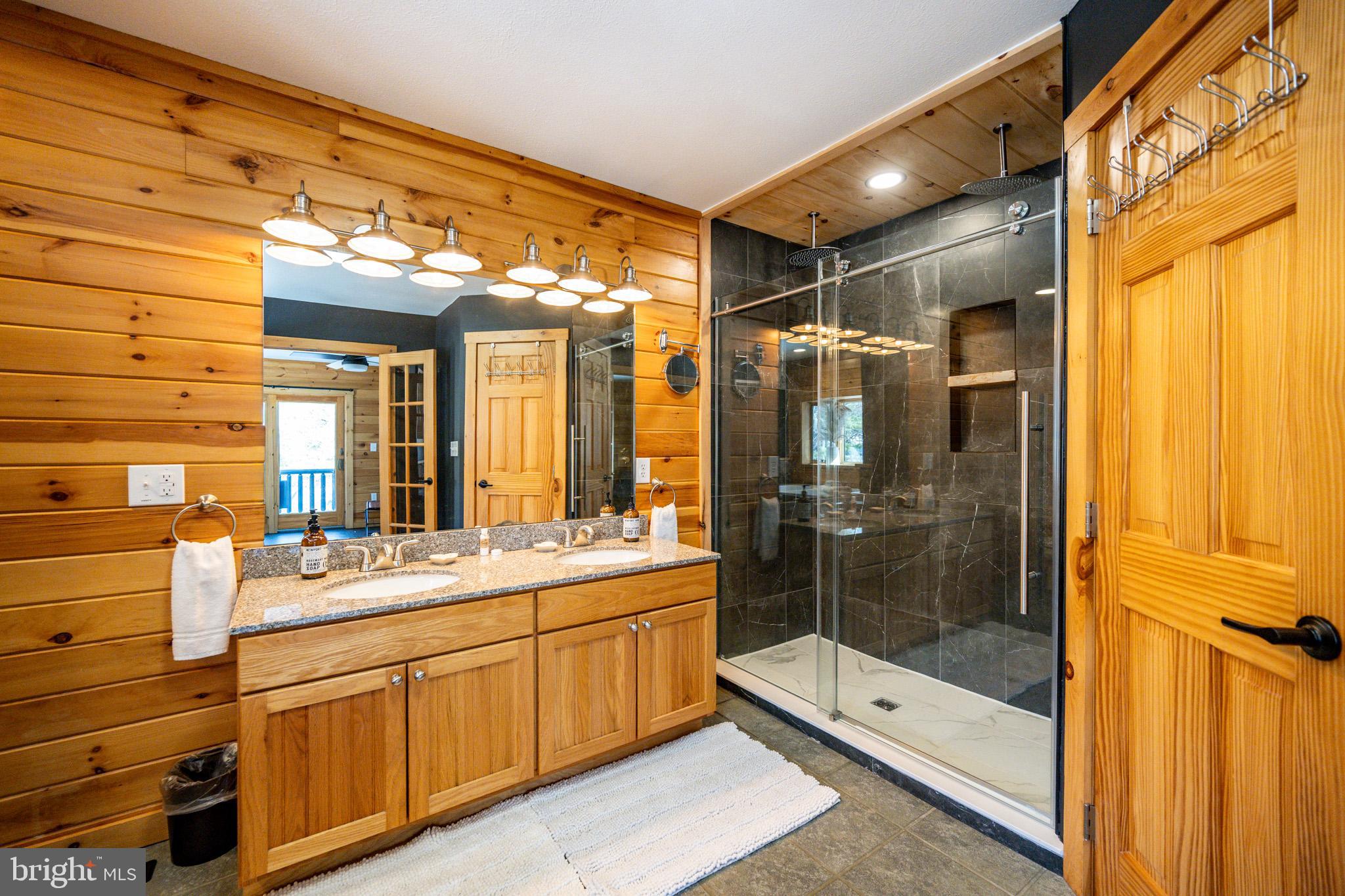 GLENDALE ROAD - Residential