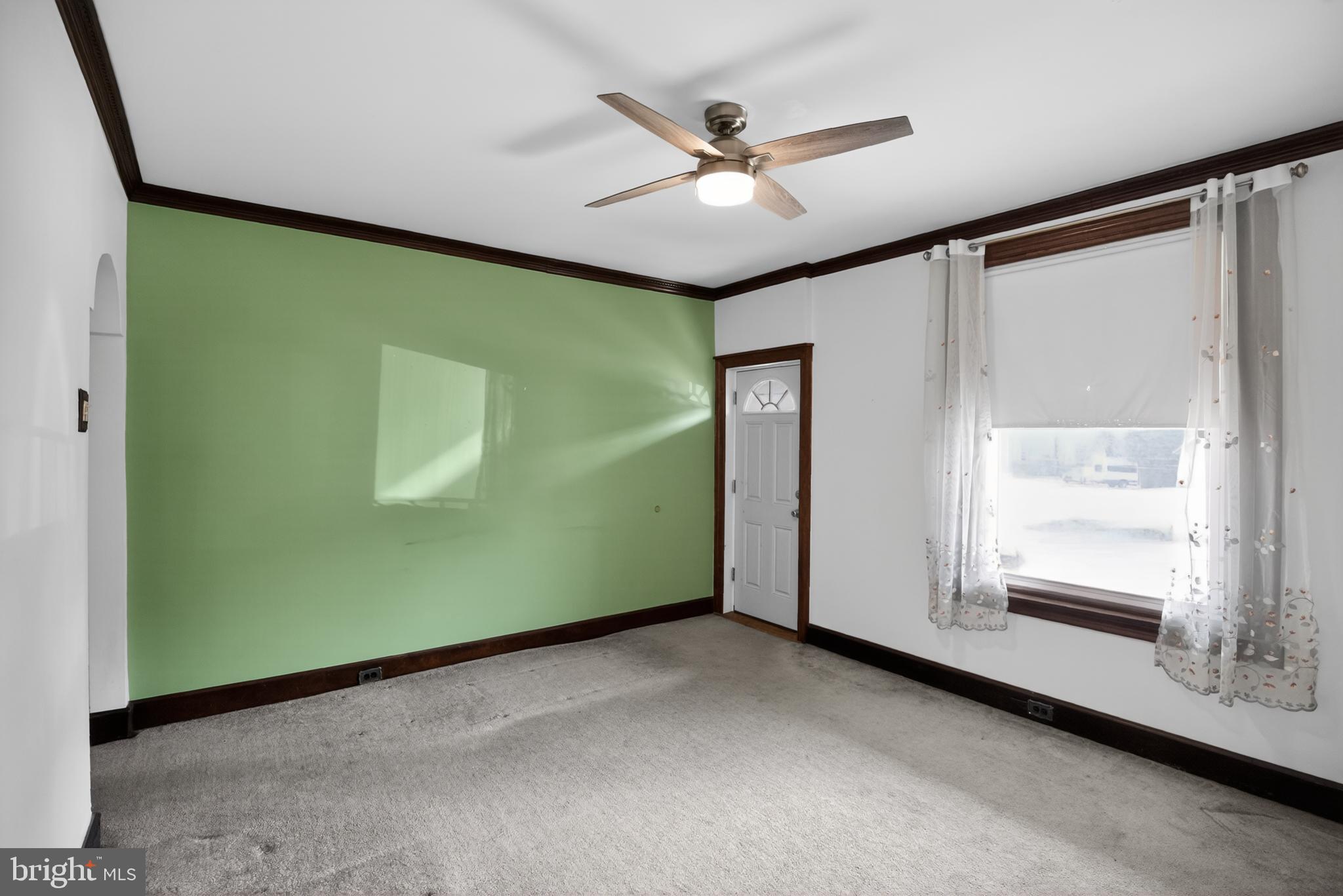 ROXBOROUGH - Residential