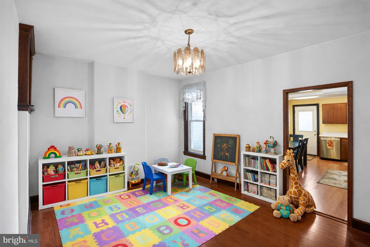 ROXBOROUGH - Residential