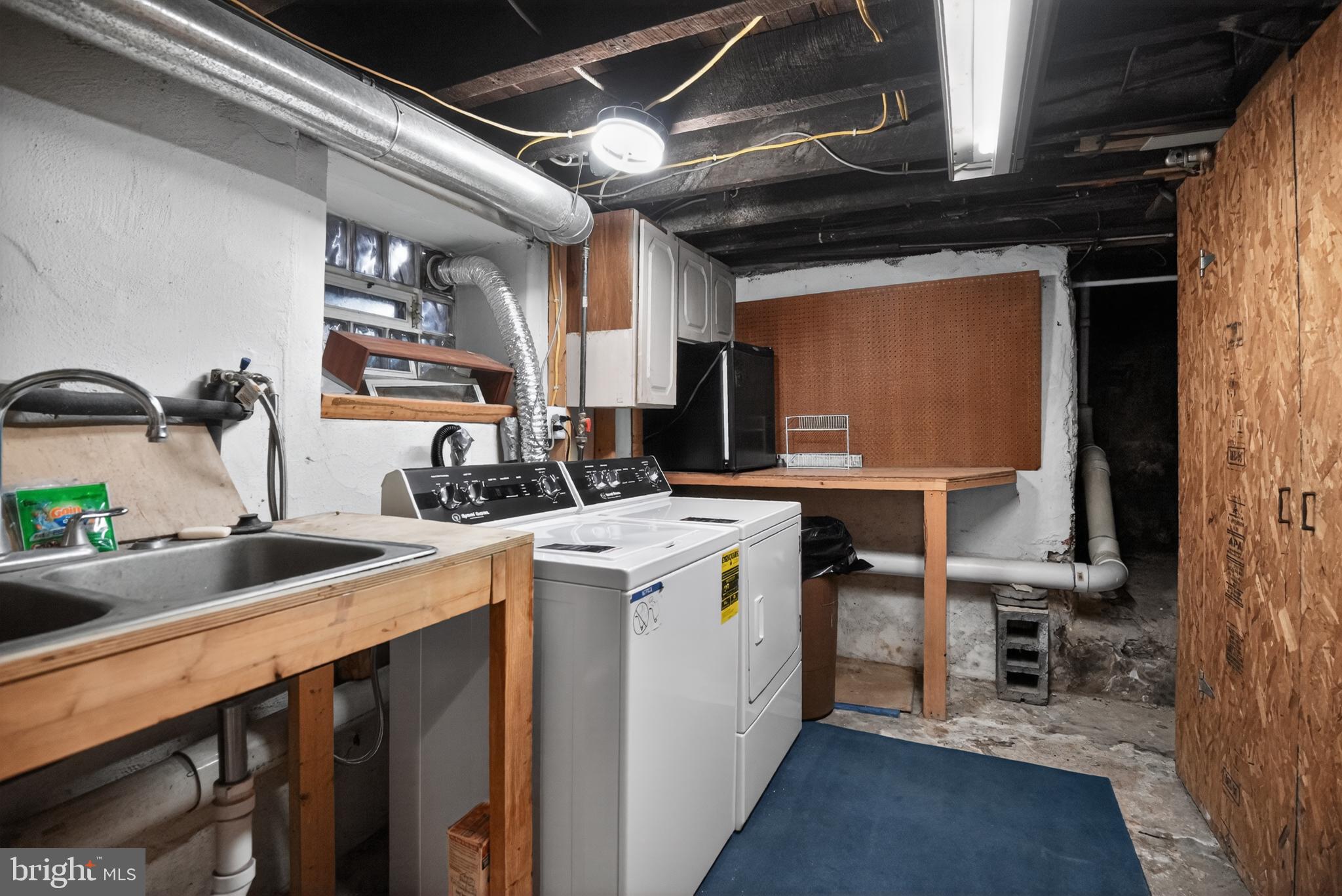 ROXBOROUGH - Residential