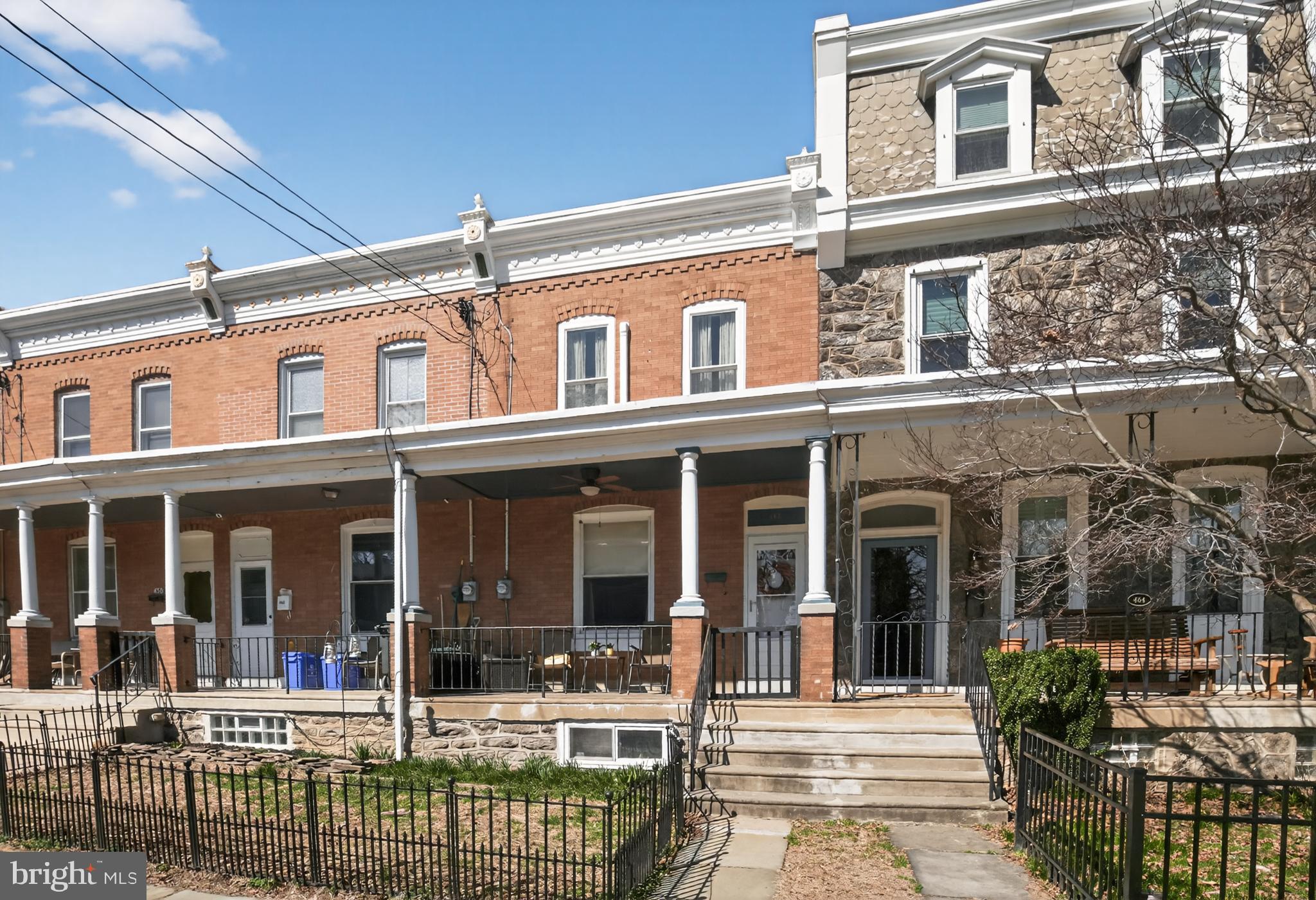 ROXBOROUGH - Residential