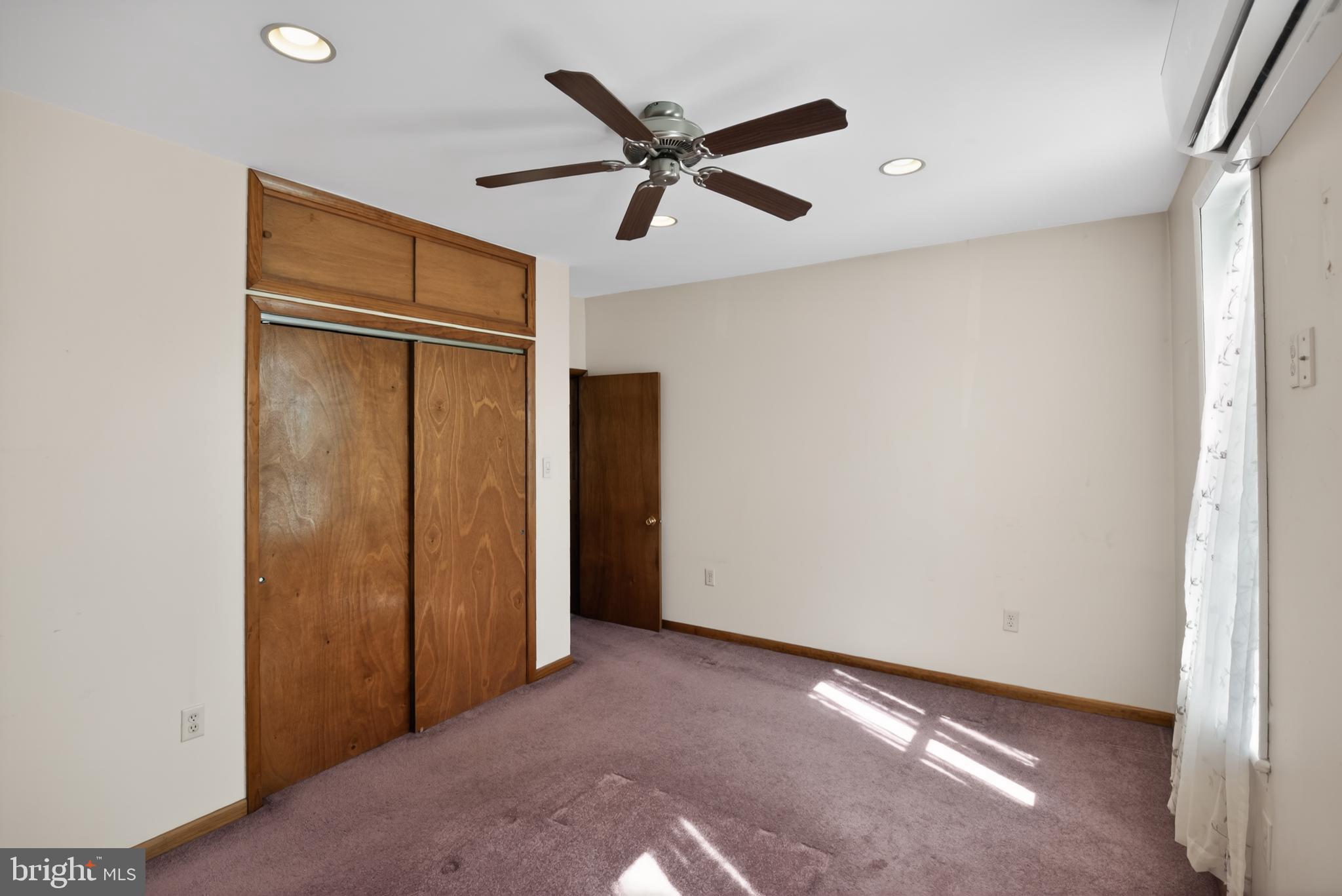 ROXBOROUGH - Residential