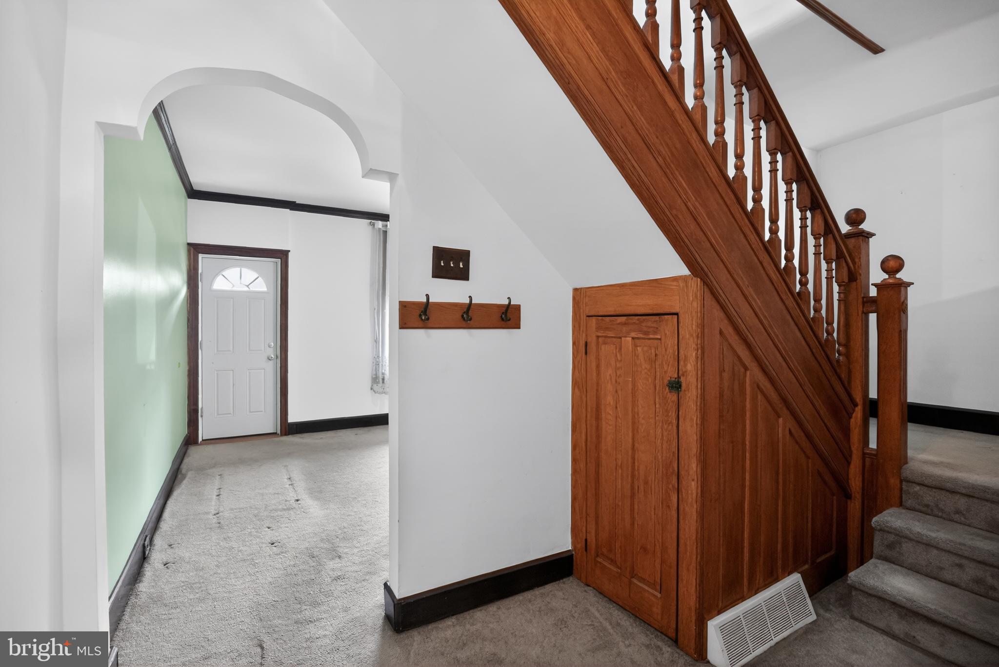 ROXBOROUGH - Residential