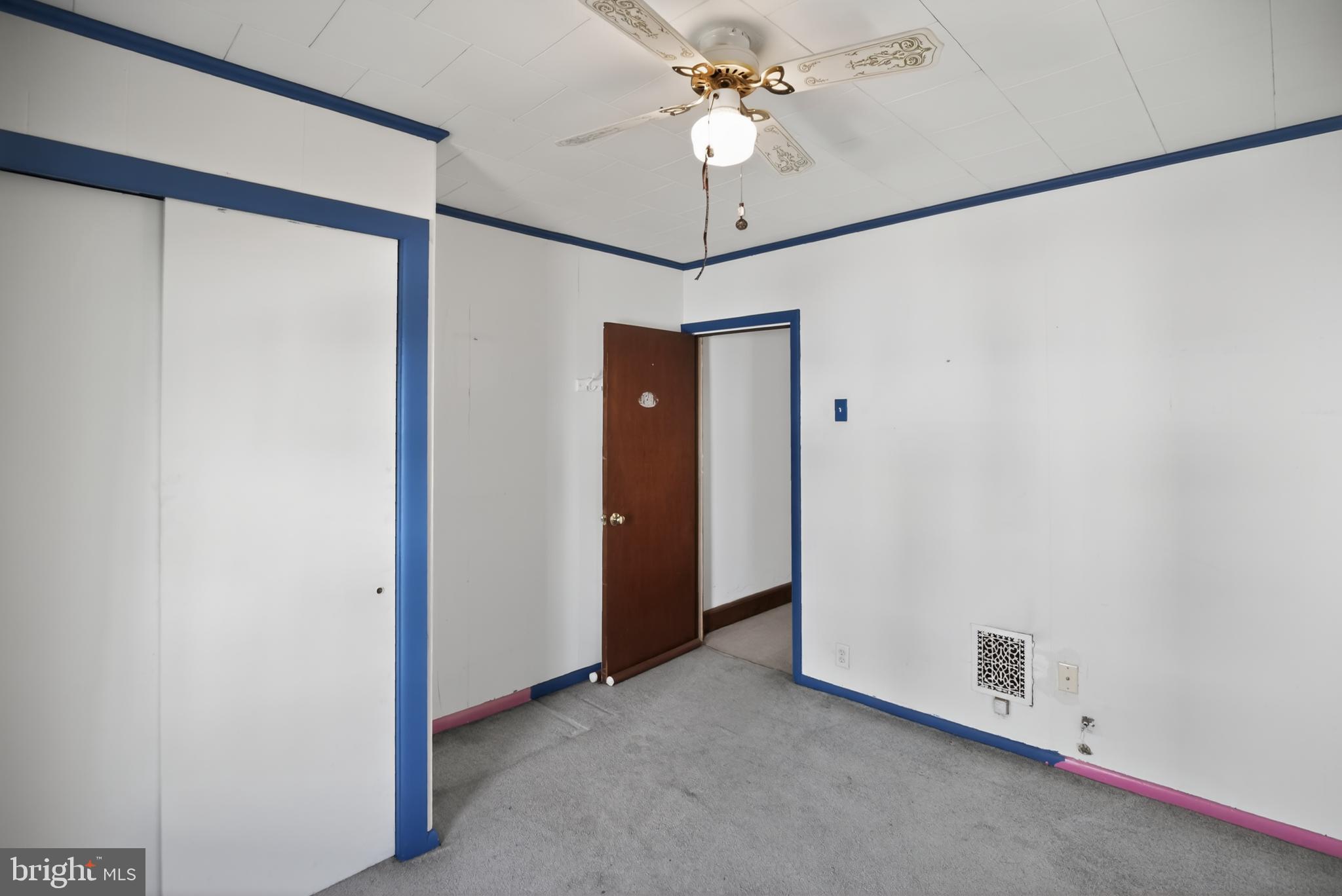 ROXBOROUGH - Residential