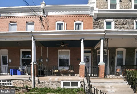 Townhouse For Sale - 462 Seville Street<br/> PHILADELPHIA, PA 19128