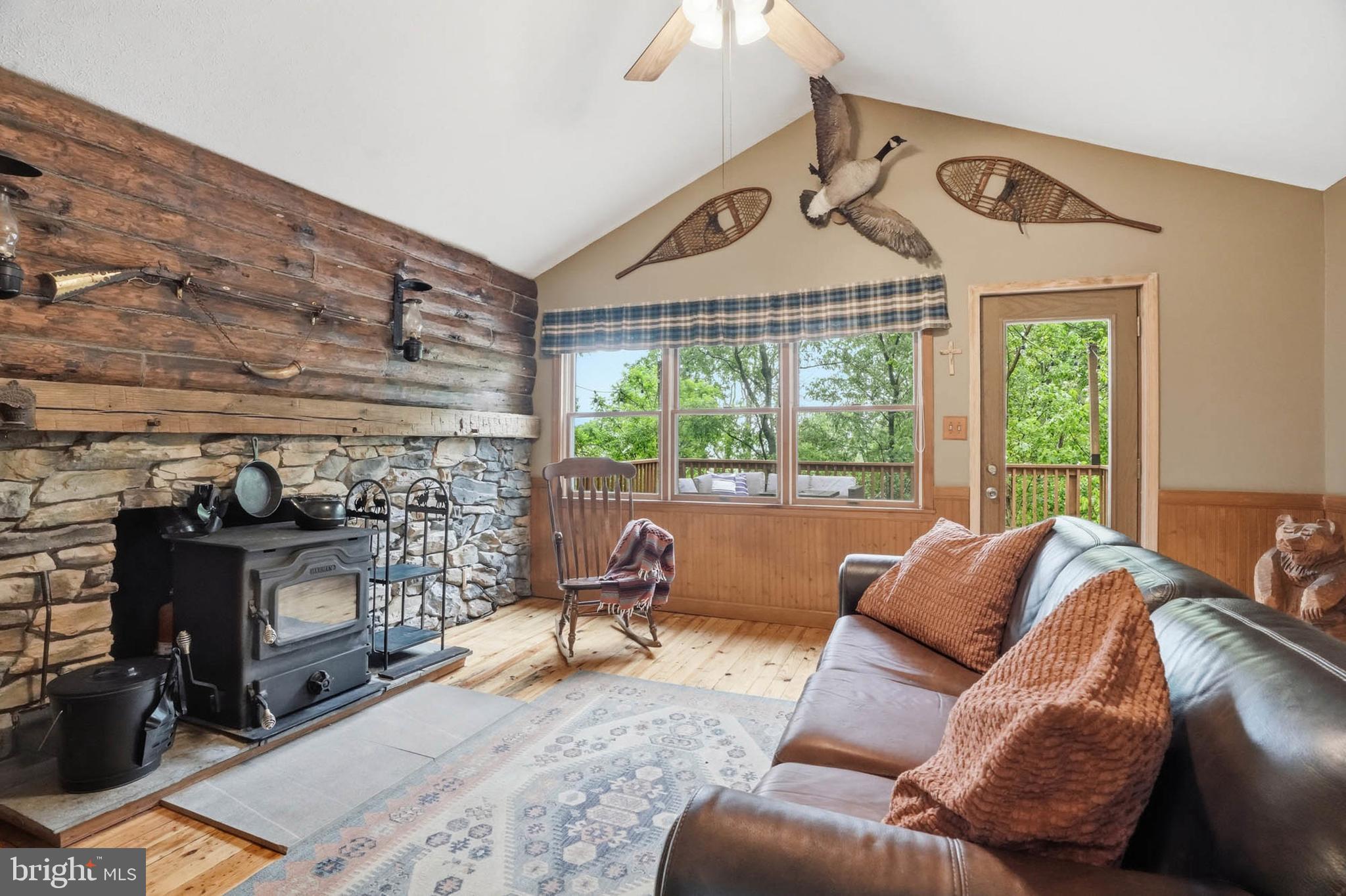 INDIAN HILLS - Residential