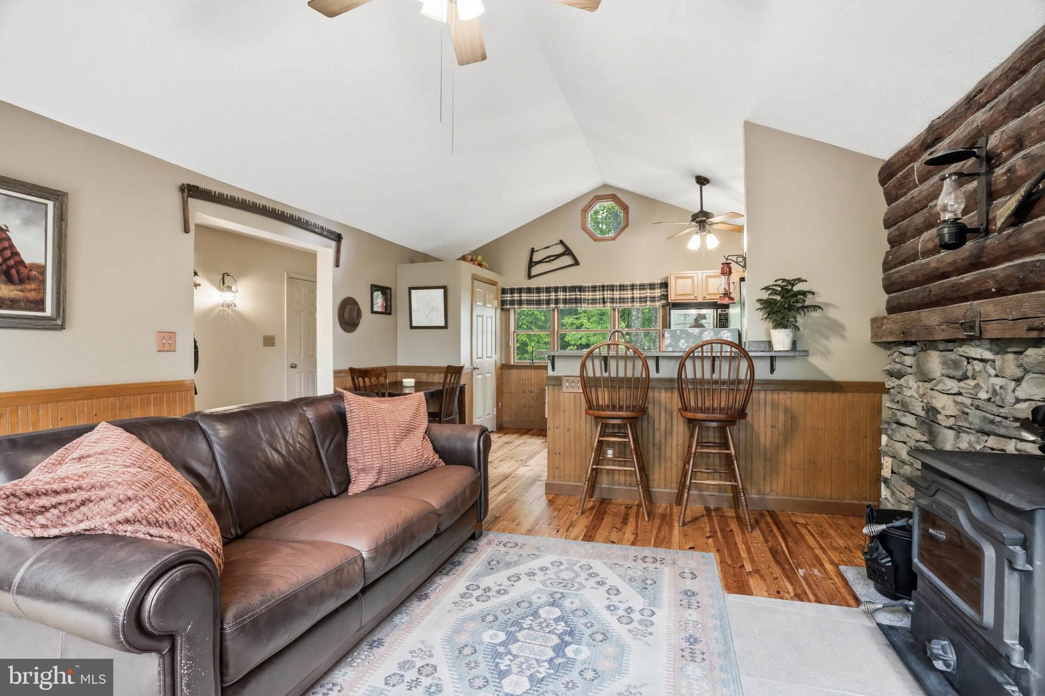 INDIAN HILLS - Residential