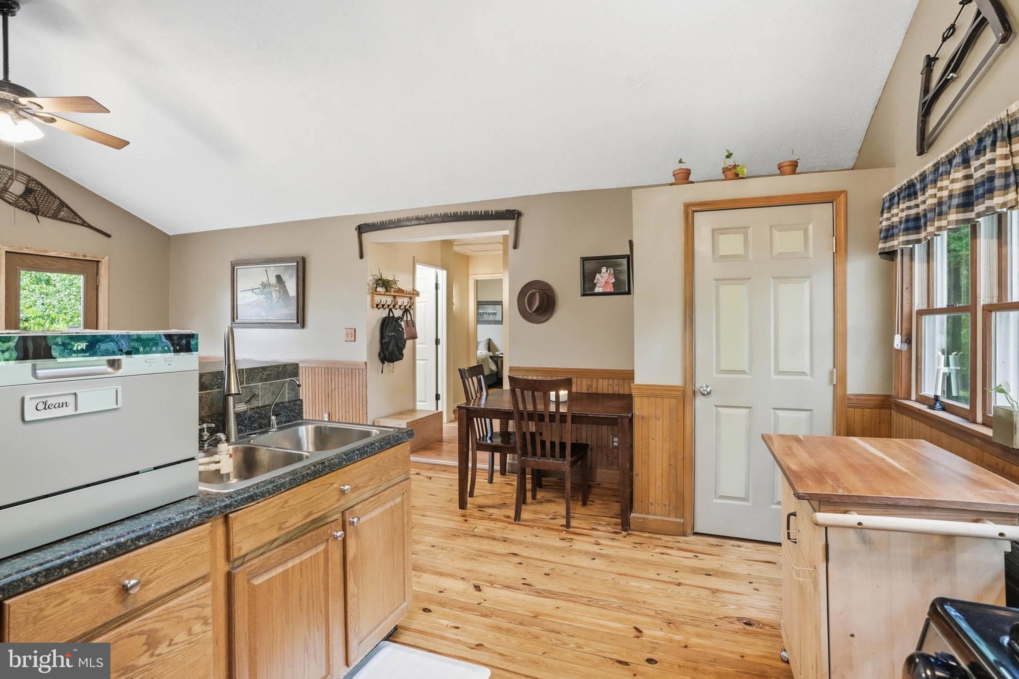 INDIAN HILLS - Residential