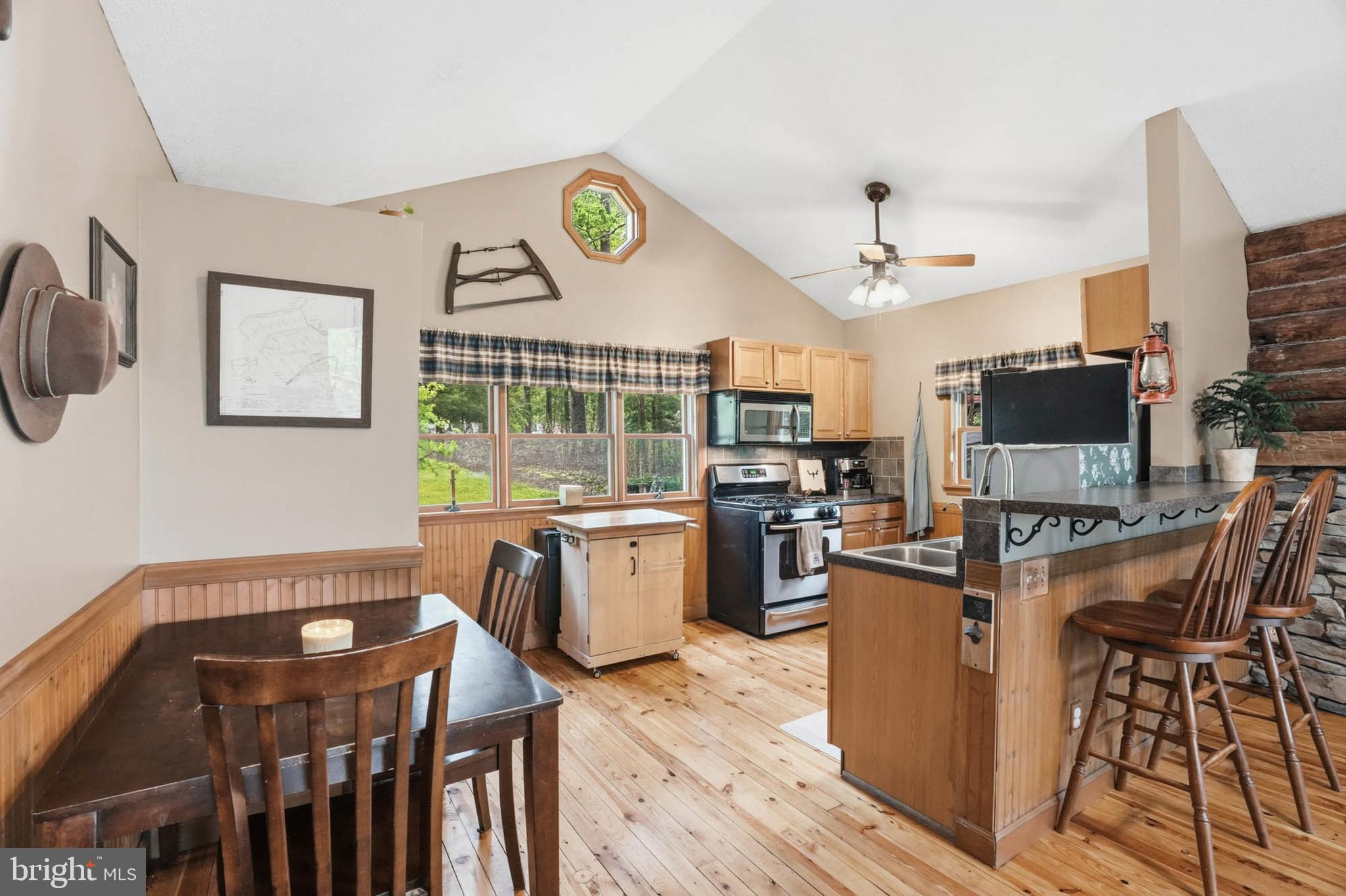 INDIAN HILLS - Residential
