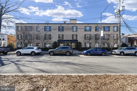 5112 Macarthur Boulevard NW Unit 209, Washington, DC 20016 - MLS#: DCDC2185692