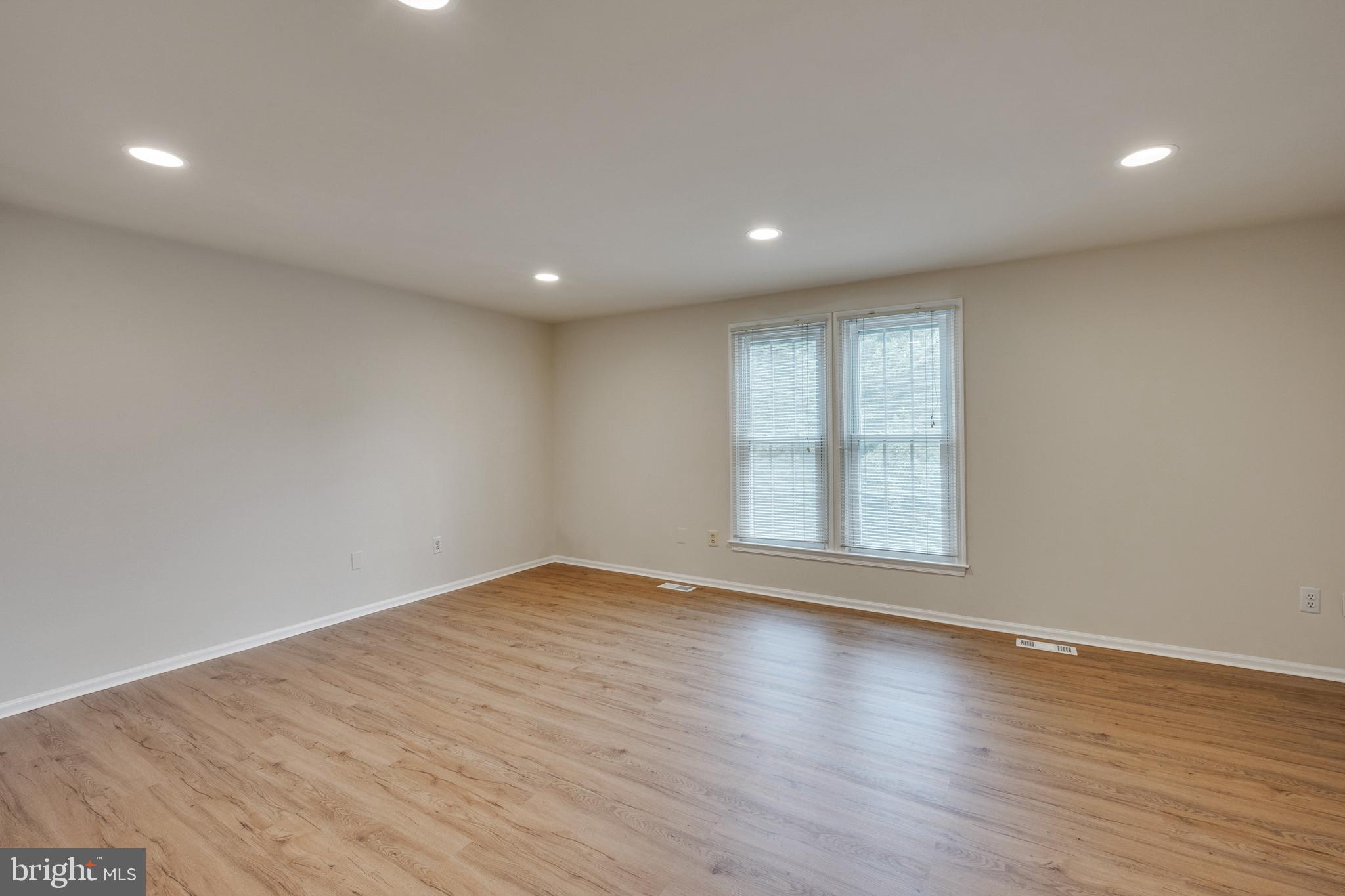 NEWGATE - Residential Lease