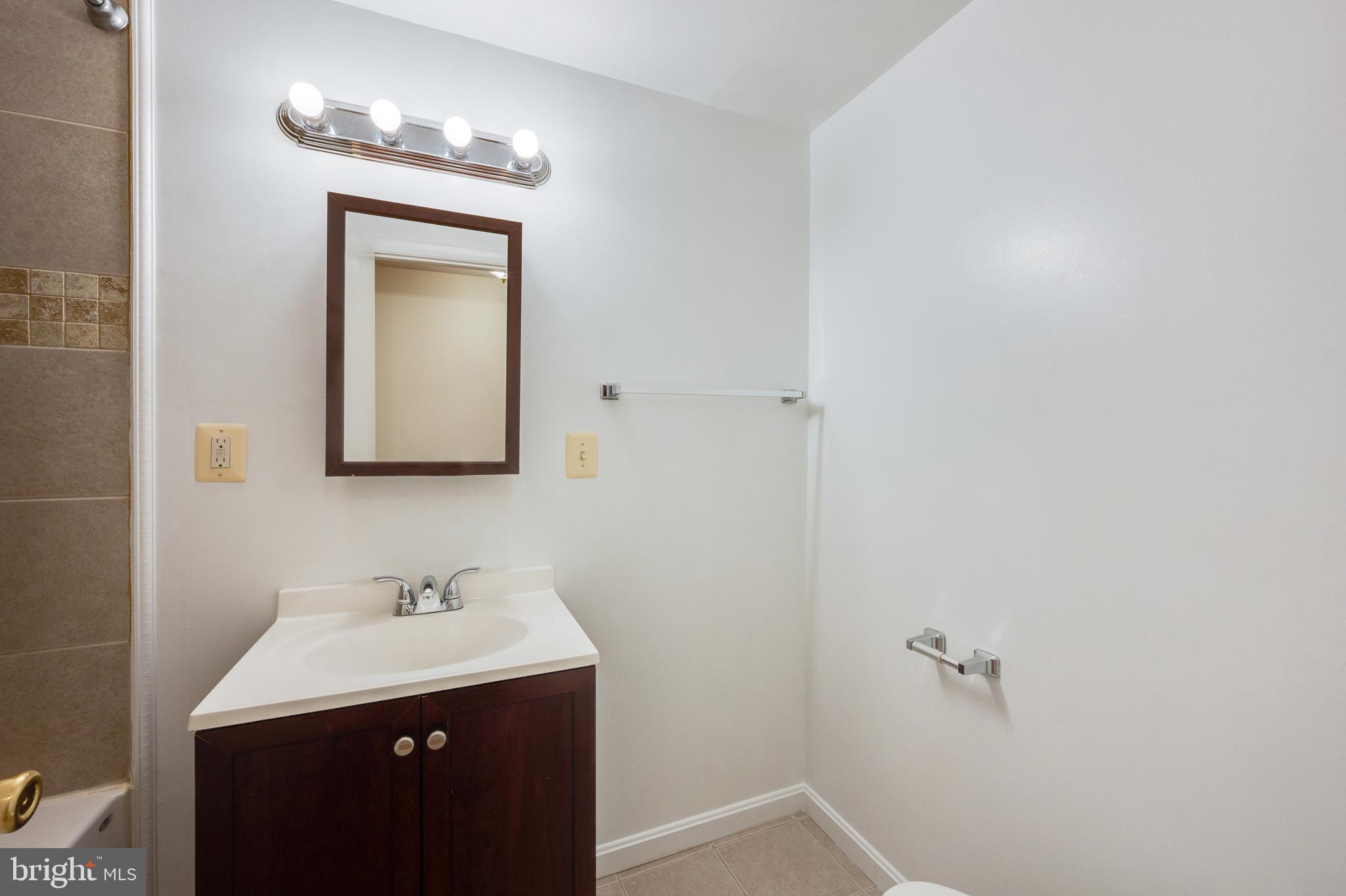 NEWGATE - Residential Lease