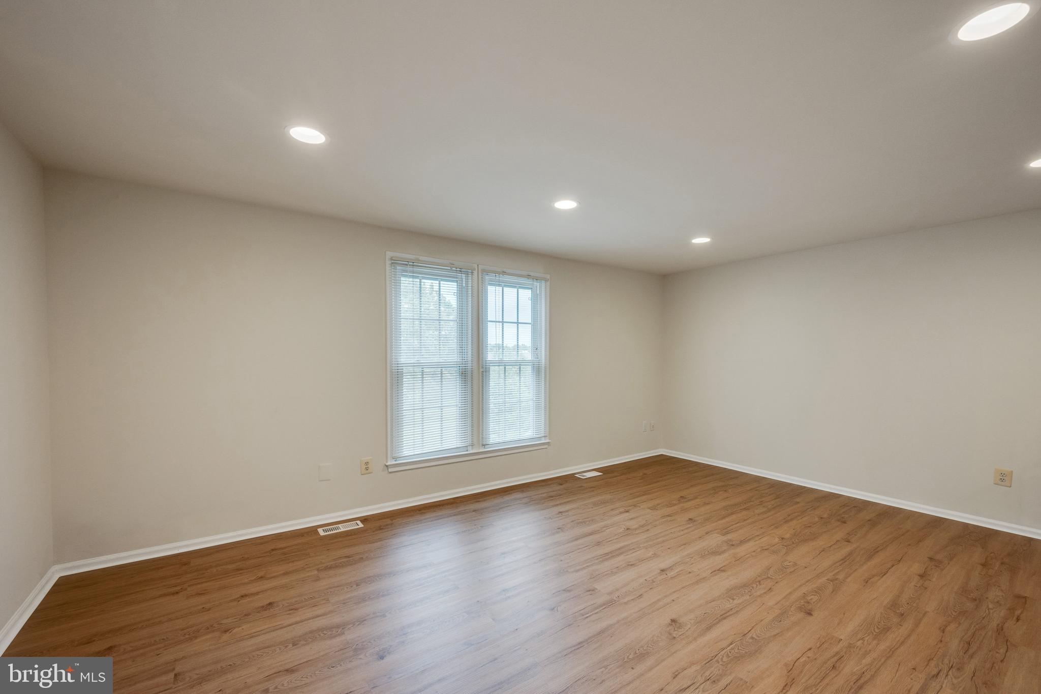 NEWGATE - Residential Lease