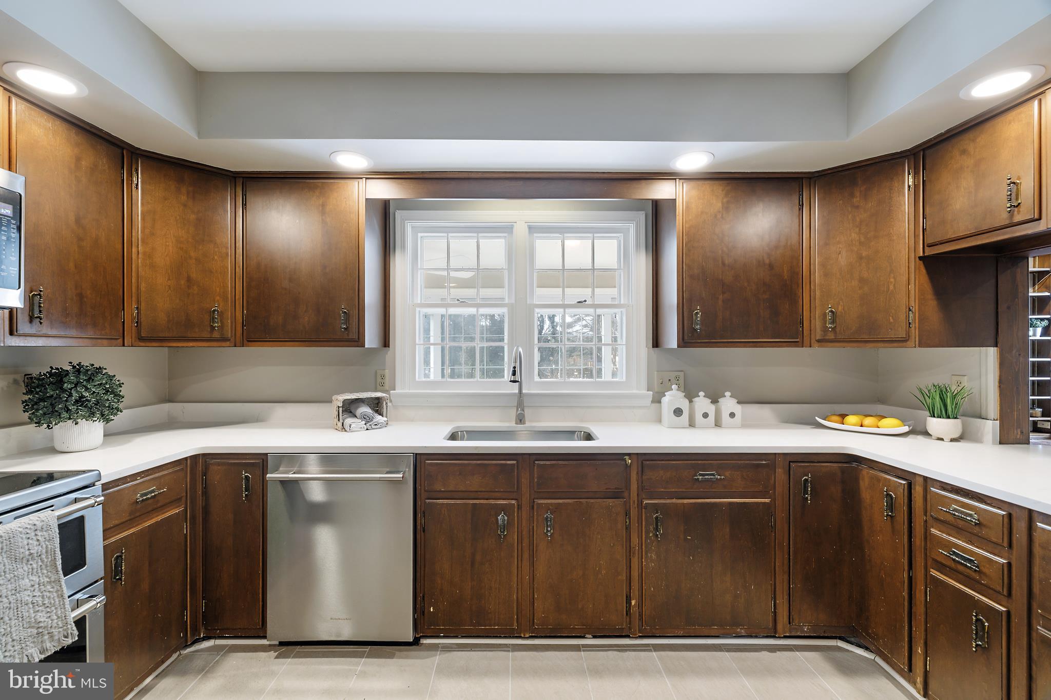 BALDWIN HILLS - Residential