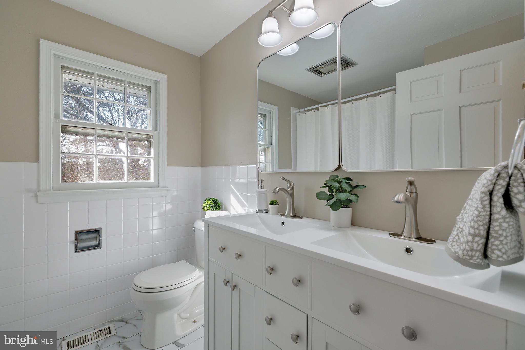 BALDWIN HILLS - Residential