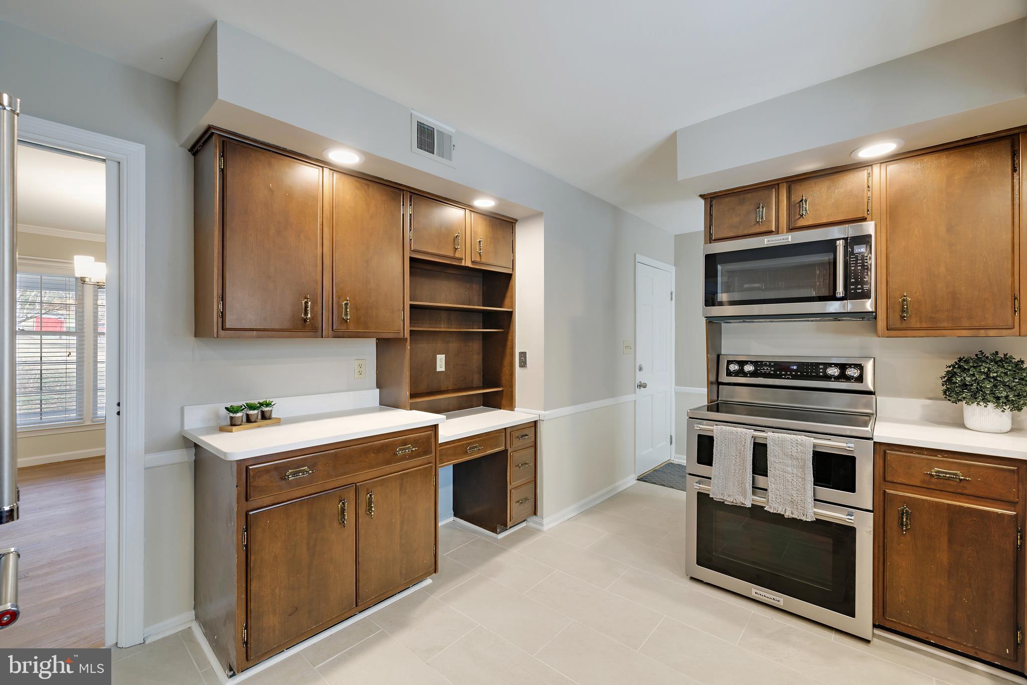 BALDWIN HILLS - Residential